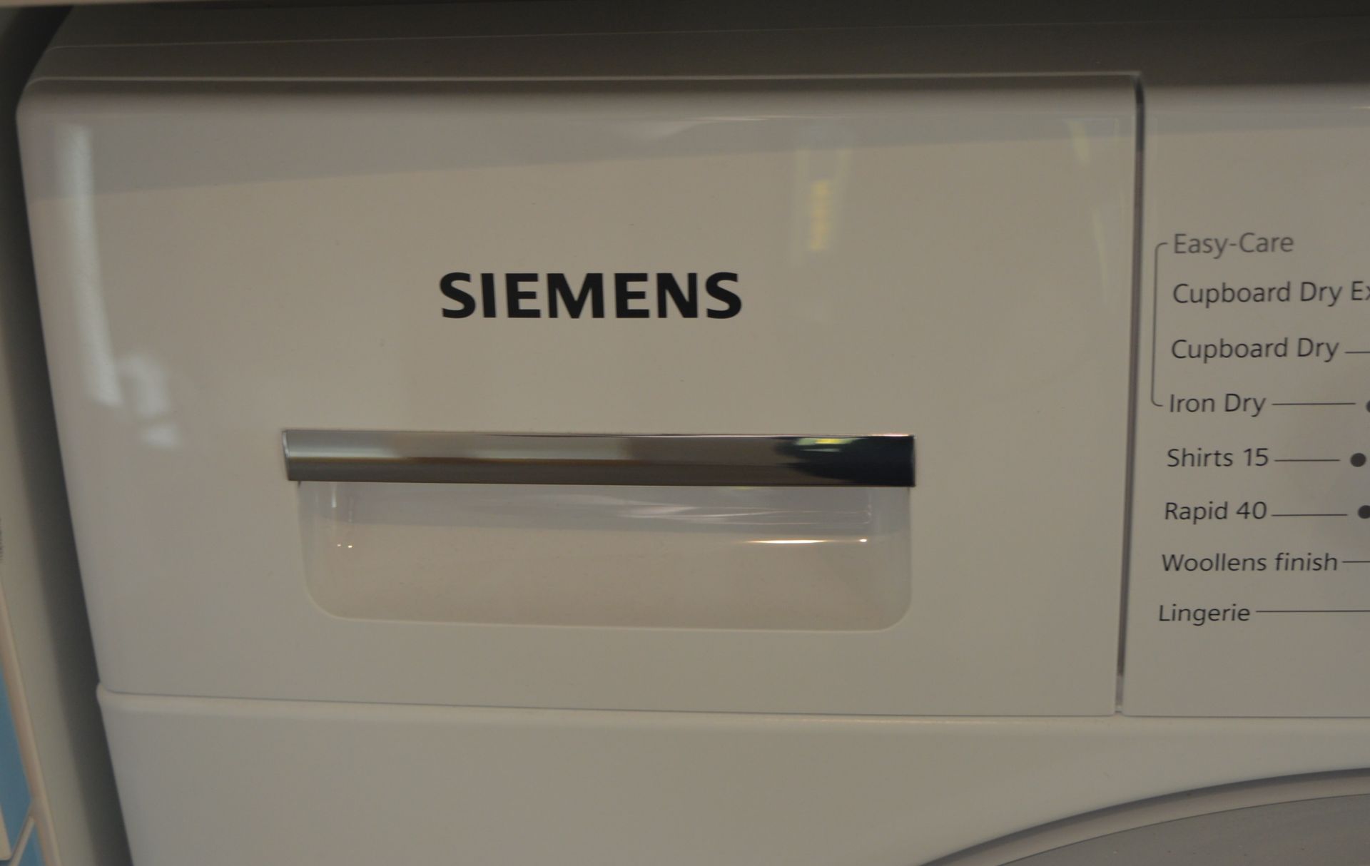 1 x Siemens iQ300 Condenser Dryer - Model WT46B290GB - Recommended Retail Price £519 - High Load 8kg - Image 2 of 8