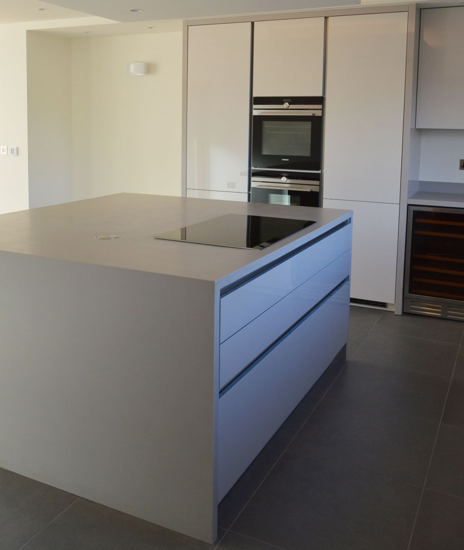 1 x Stunning KELLER Handleless FITTED KITCHEN With Corian Clay Worktops, Centre Island With - Image 6 of 104