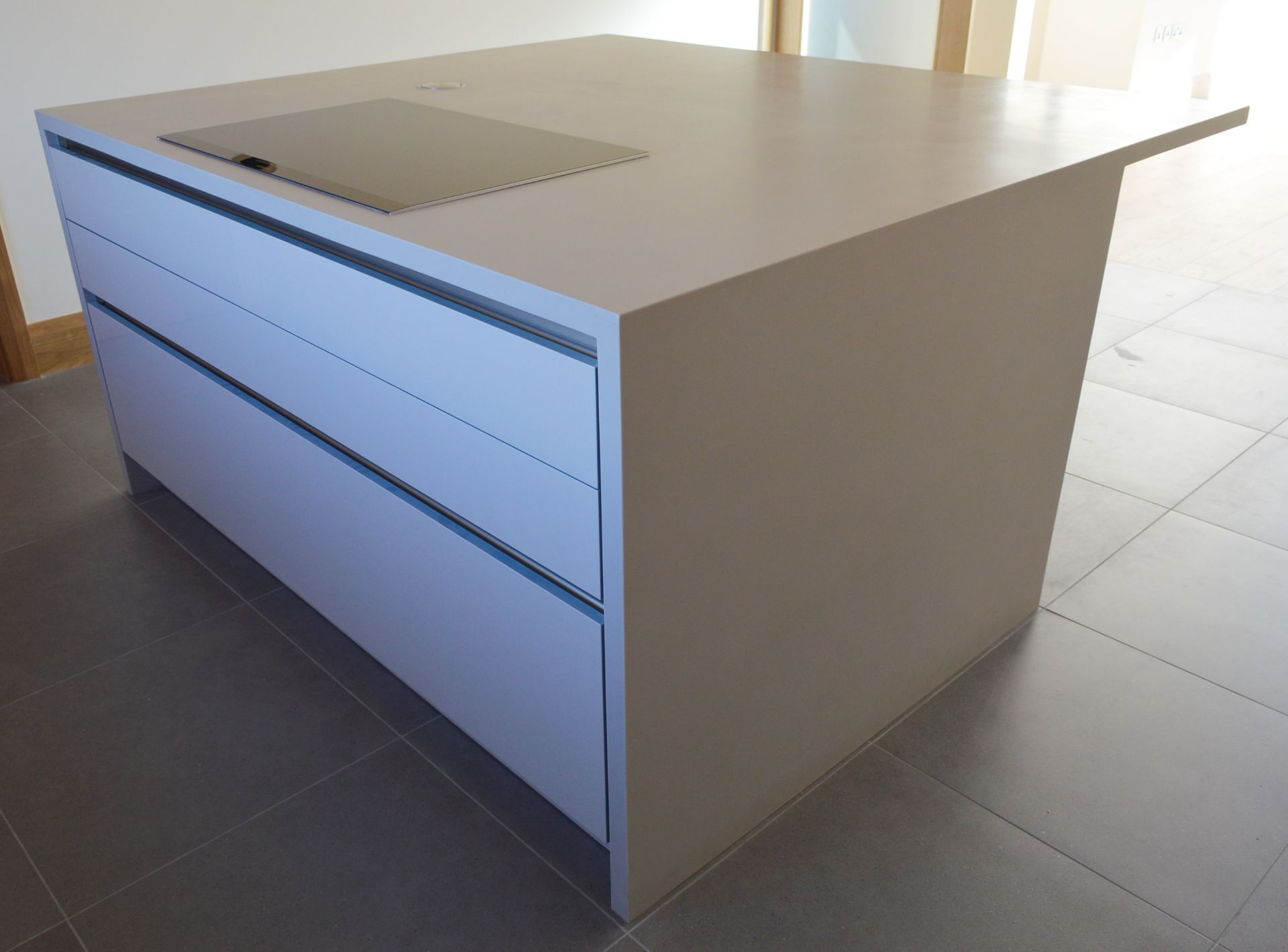 1 x Stunning KELLER Handleless FITTED KITCHEN With Corian Clay Worktops, Centre Island With - Image 30 of 104