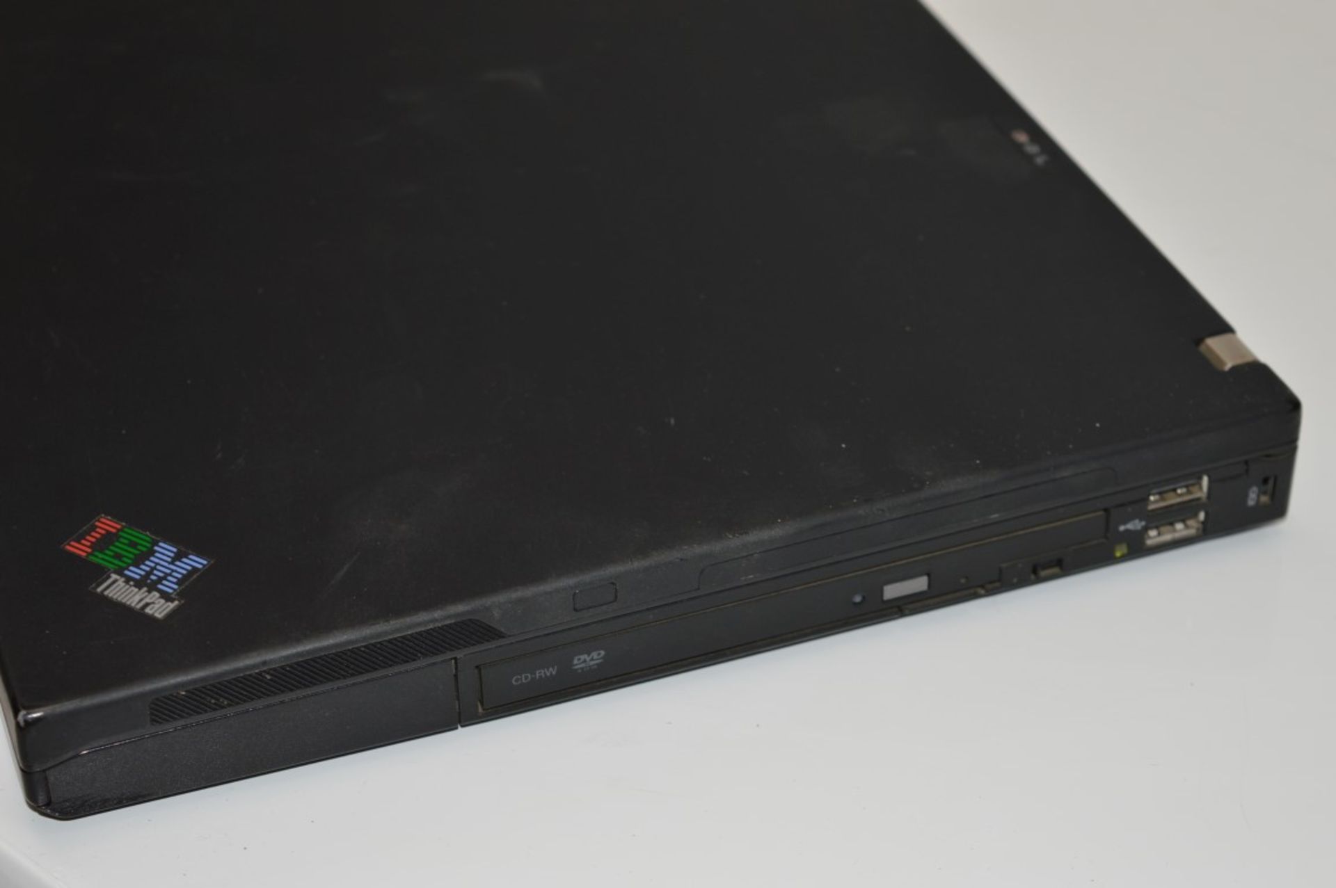 1 x IBM Lenovo T60 14.1 Inch Laptop Computer With Intel Core Duo 1.66ghz Processor and 4gb Ram - - Image 5 of 5