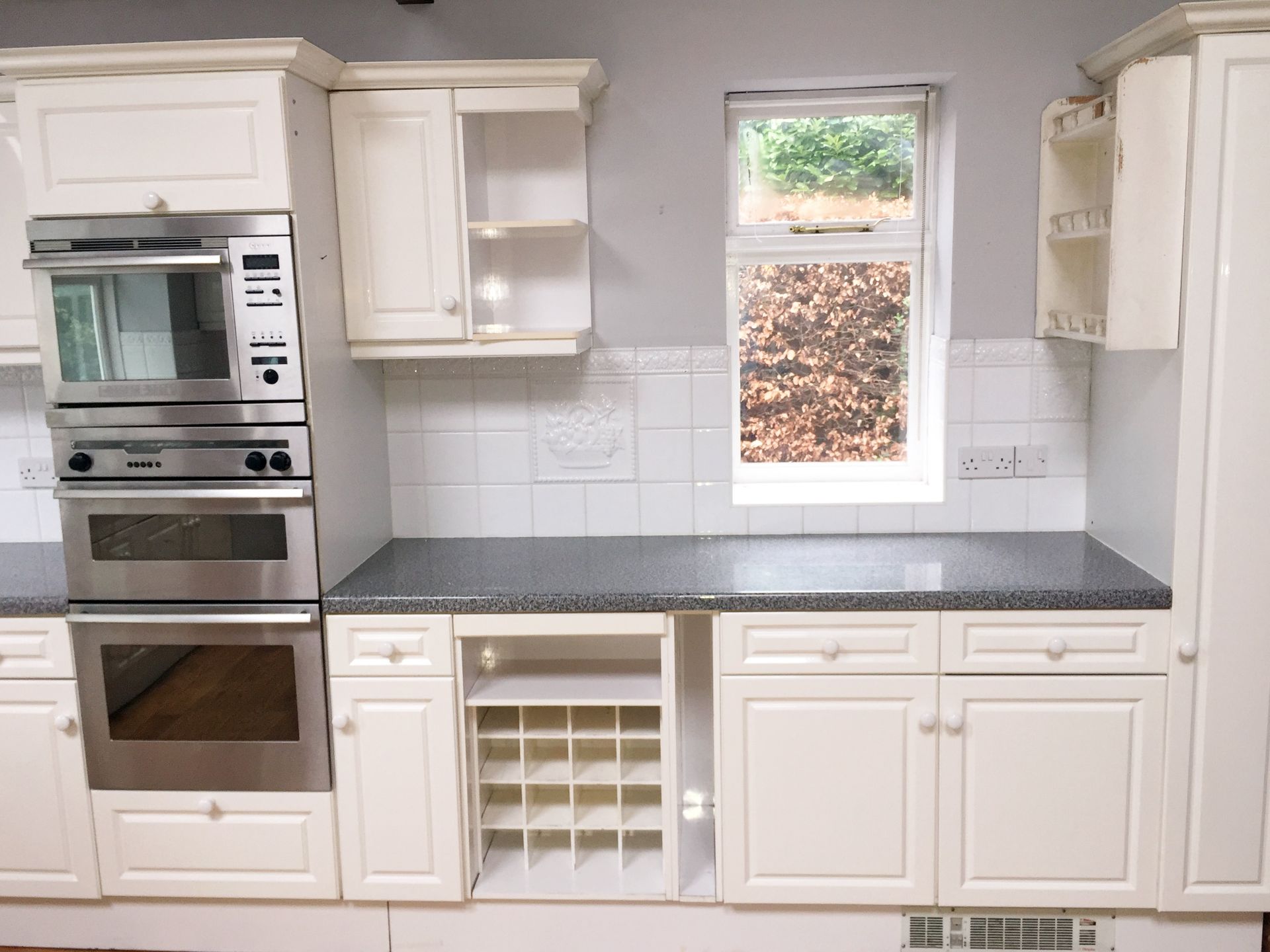 1 x Spacious Bespoke Fitted Kitchen In Cream With Neff And Whirlpool Appliances - Masses Storage - Image 6 of 37