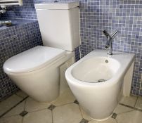 1 x Toilet And Bidet - Both Preowned In Good Condition - Ref: IR005C - CL197 - Location: