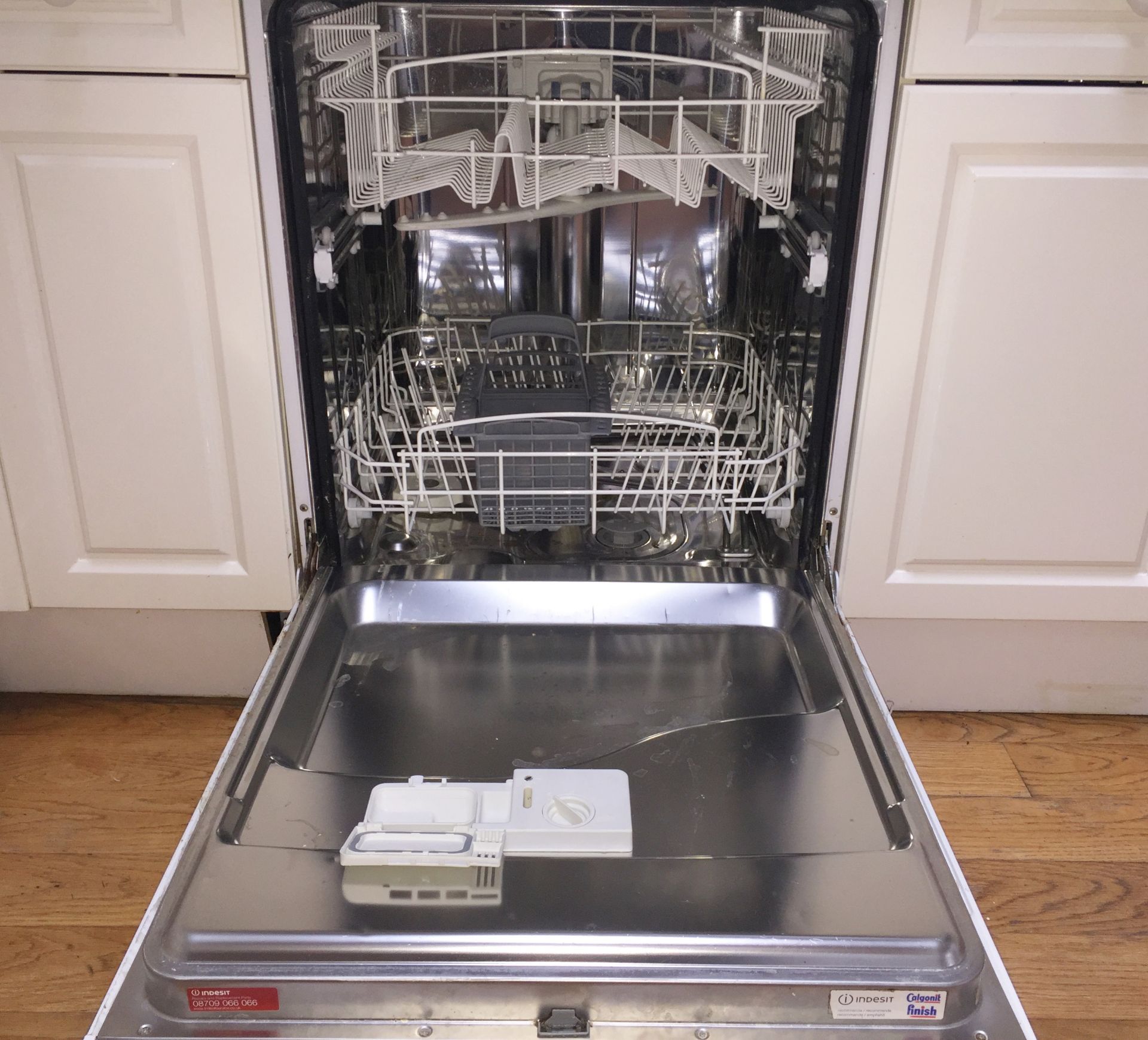 1 x Spacious Bespoke Fitted Kitchen In Cream With Neff And Whirlpool Appliances - Masses Storage - Image 29 of 37