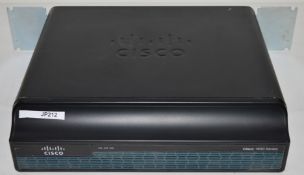 1 x Cisco 1941 Gigabit Port Router - Removed From Working Office Environment - CL400 Ref JP212 -