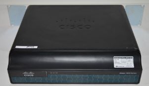 1 x Cisco 1941 Gigabit Port Router - Removed From Working Office Environment - CL400 Ref JP705 -