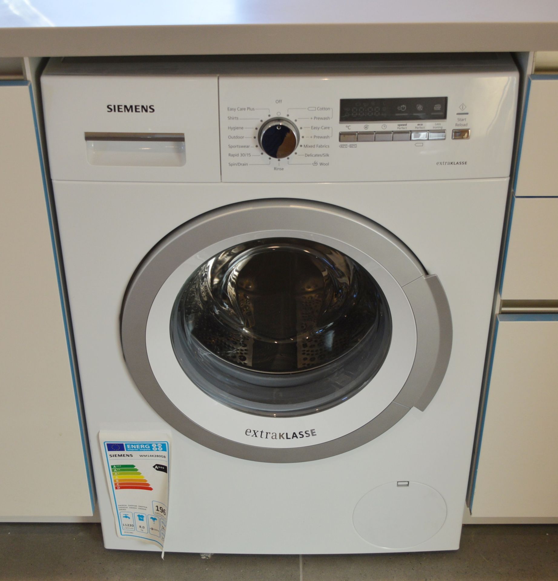 1 x Siemens iQ300 extraKlasse Front Loading Automatic Washing Machine - Model Product IDWM14K280GB -