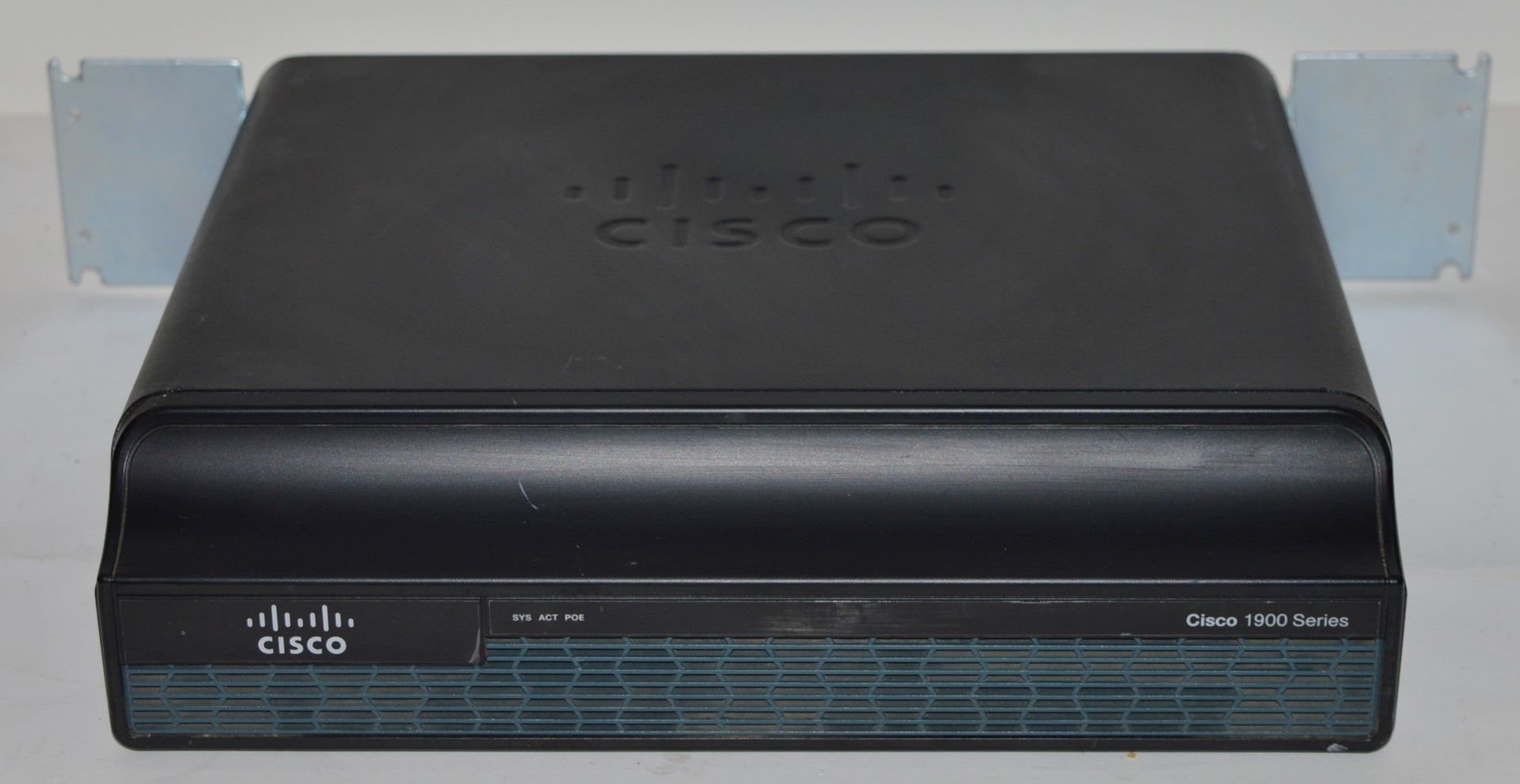 1 x Cisco 1941 Gigabit Port Router - Removed From Working Office Environment - CL400 Ref JP606 -
