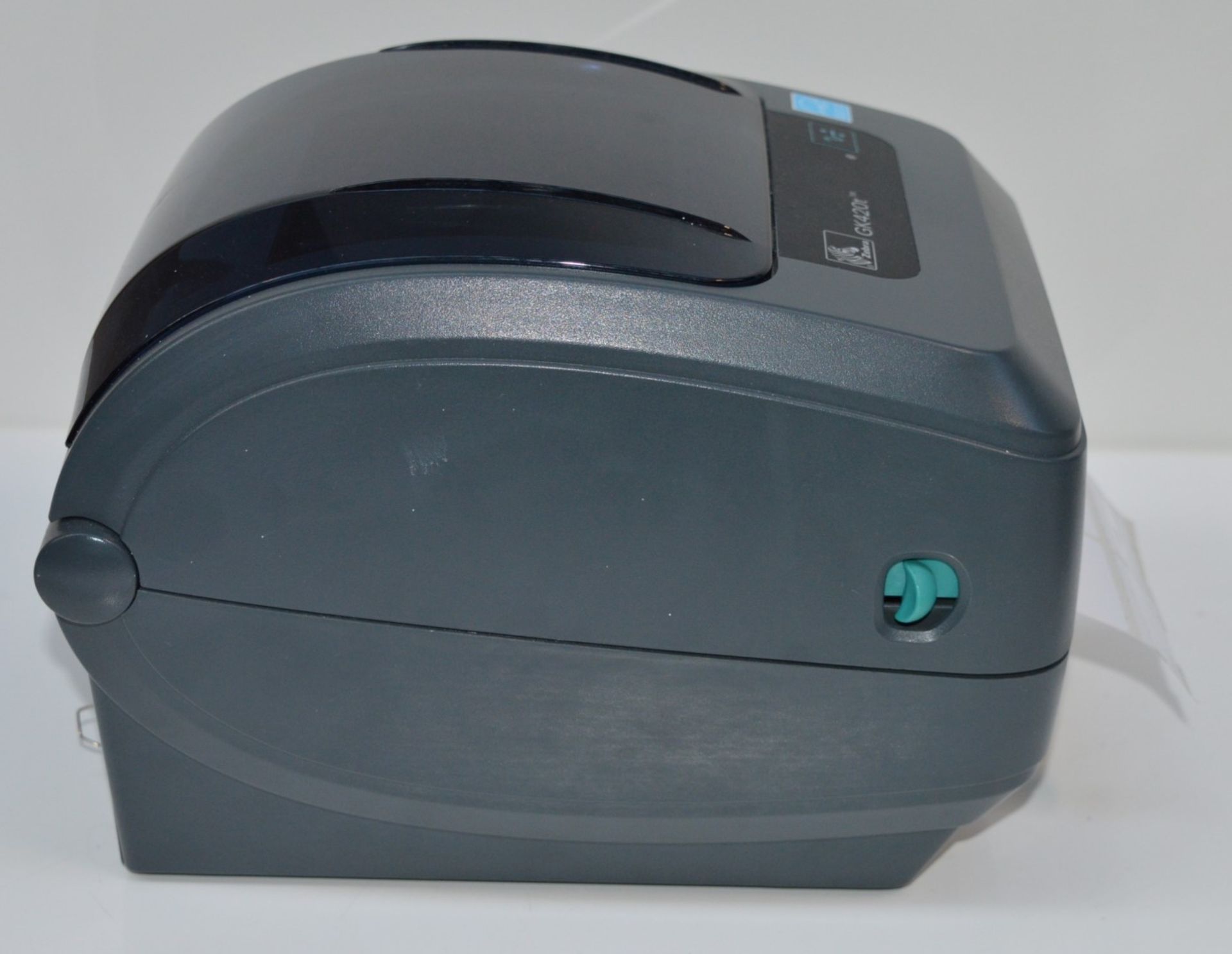 1 x Zebra GK420t Thermal Transfer Label Printer - USB & Serial Connectivity - Includes Cables - - Image 6 of 10