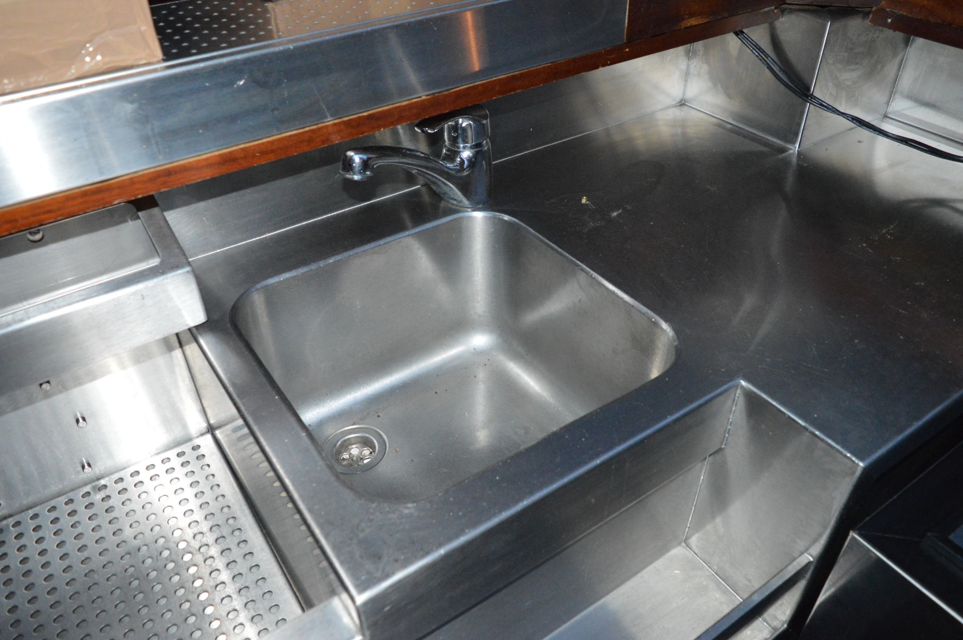 1 x Stainless Steel Double Speed Bar With Two Ice Wells and Two Sink Basins - More Info to - Image 7 of 13