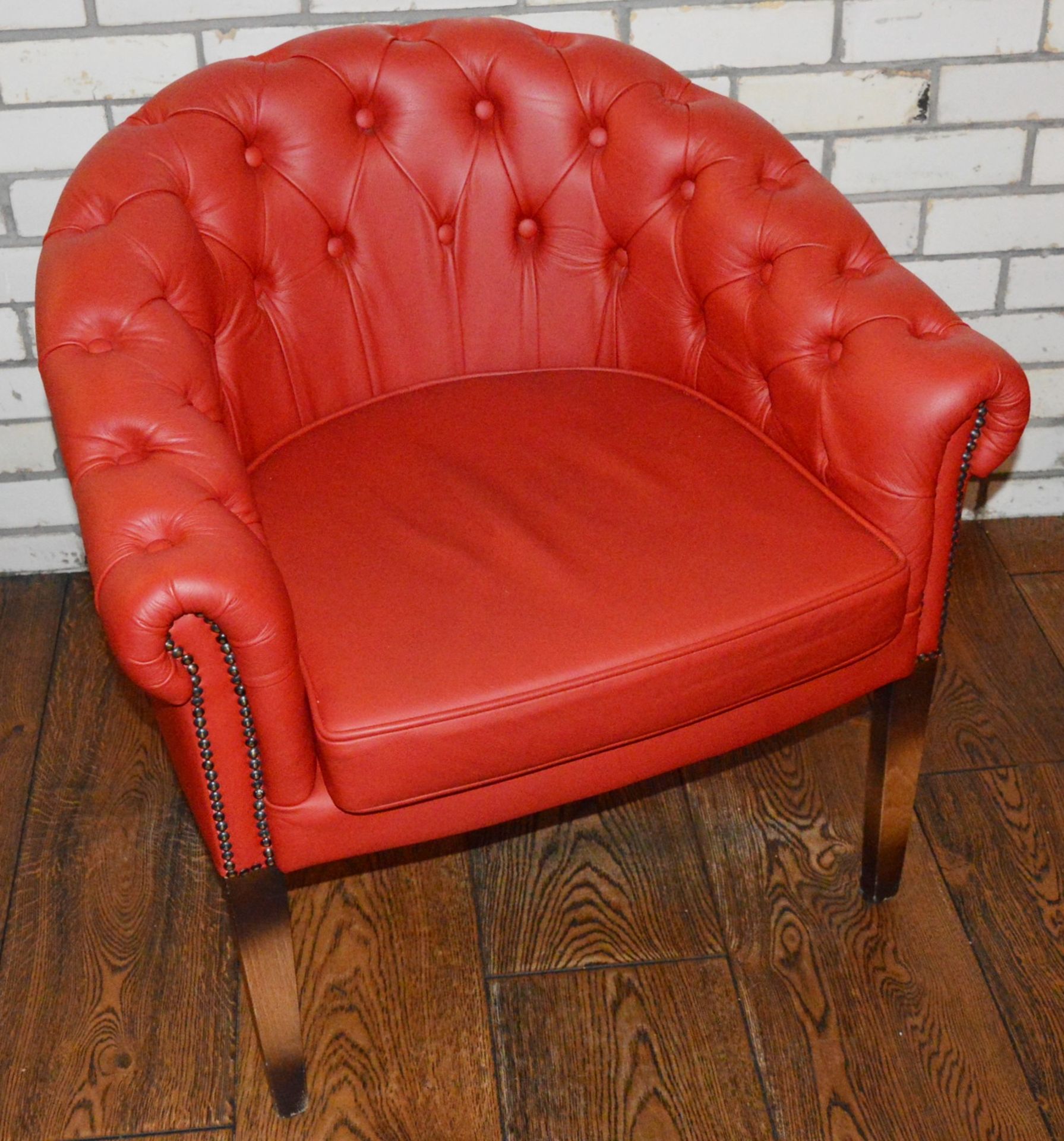 2 x Chesterfield Style Buttoned Back Red Leather Tub Chairs With Hardwood Legs Finished in an - Image 5 of 8