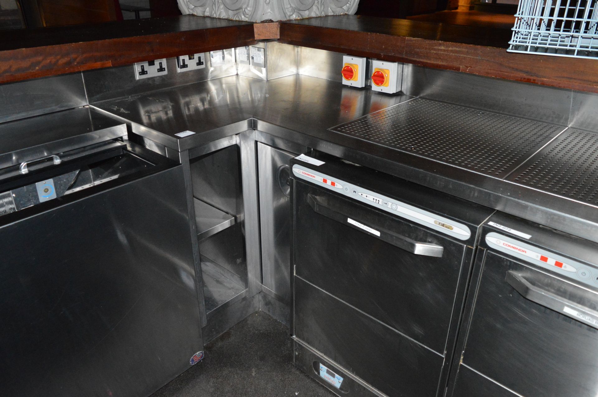 1 x Stainless Steel Bar Server Unit With Wash Basins - More Info to Follow - CL350 - Ref In2-060 - - Image 3 of 11