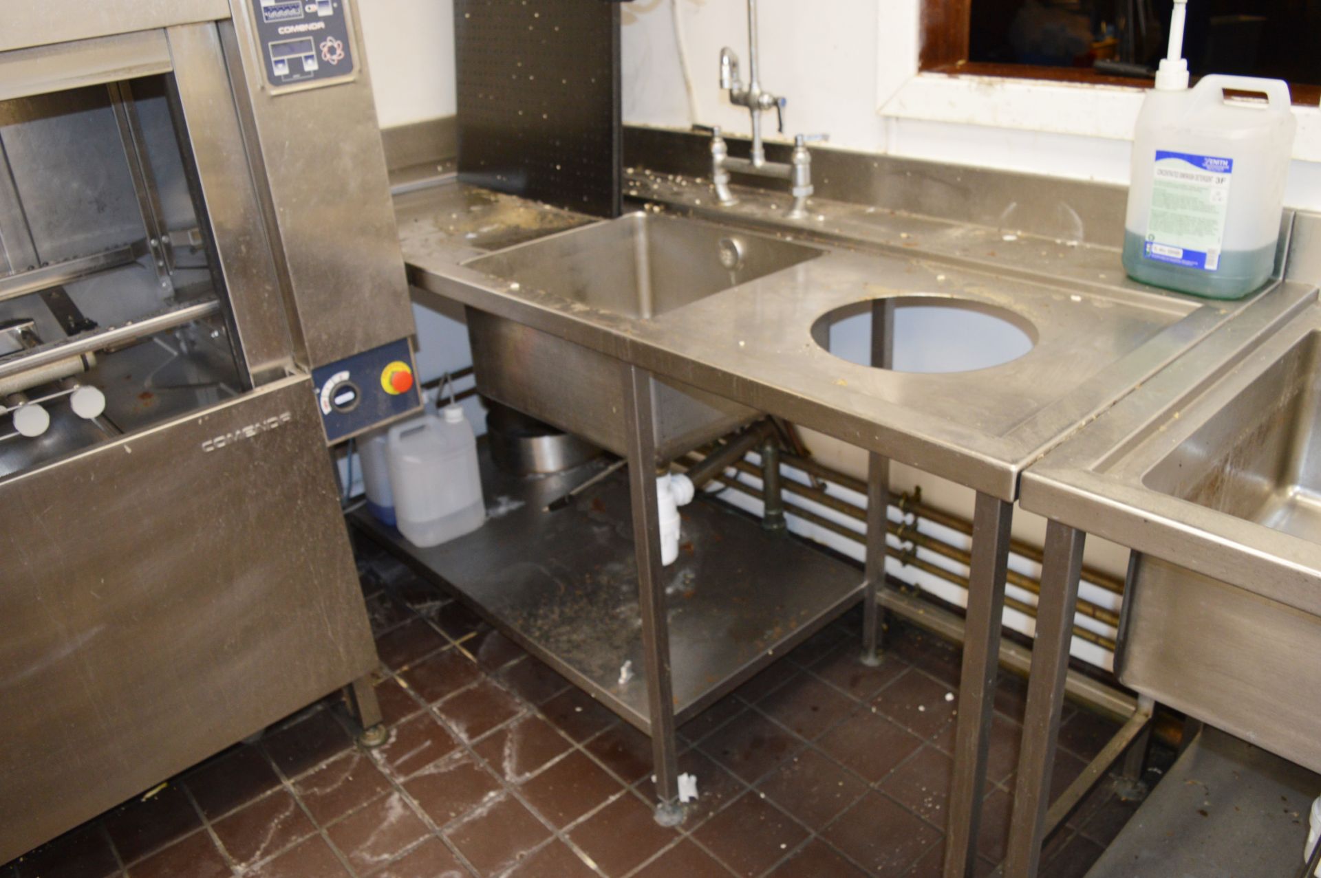 1 x Comenda AC2E Series Rack Conveyor Dish and Pot Washing Station - All Stainless Steel - Full - Image 4 of 14