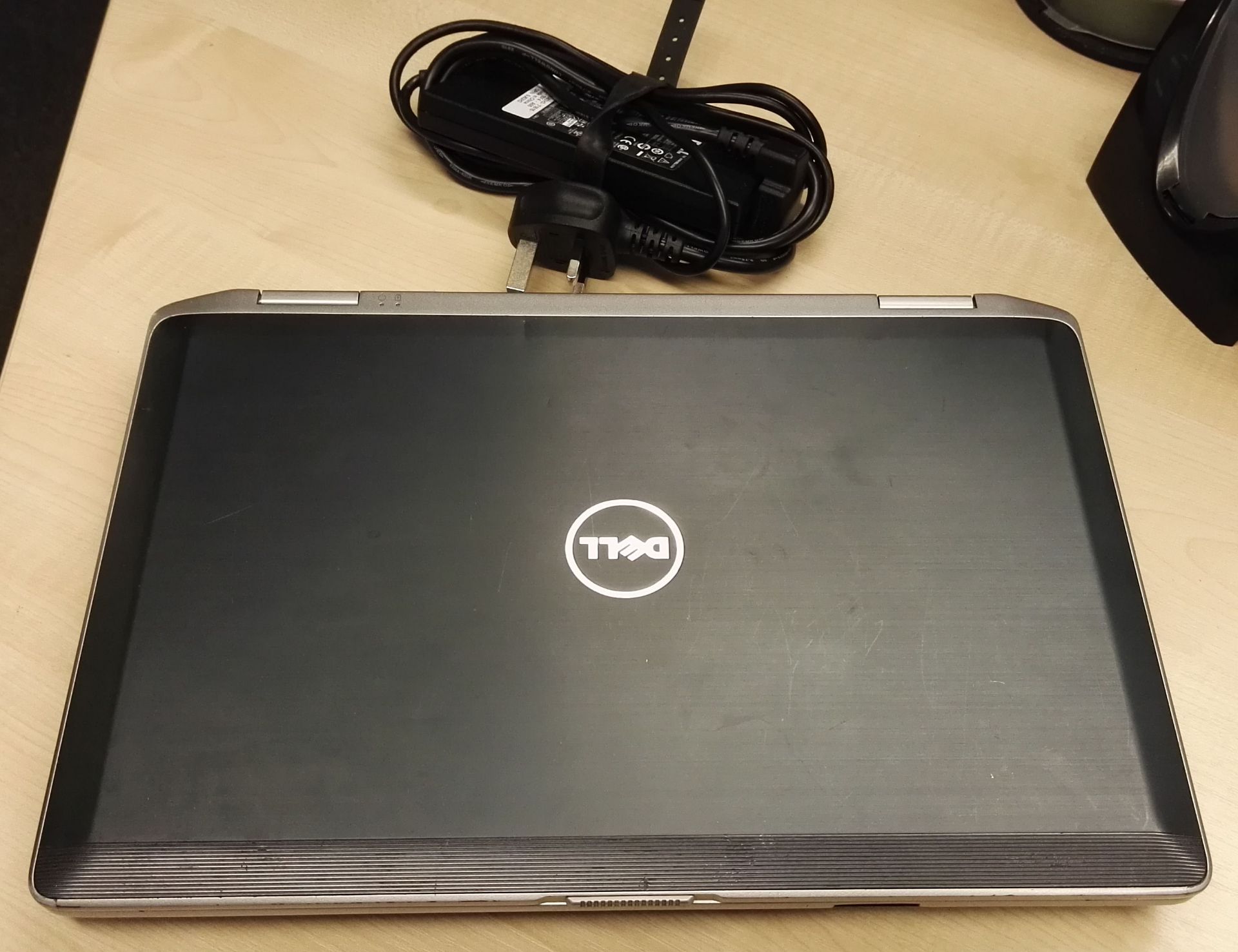 1 x Dell E6420 Latitude Laptop Computer - Features 6gb RAM, 320gb Hard Drive, Intel i5 2.5GHz - Image 2 of 19