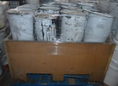 Approx. 24 x 20 Litre Assorted Tins of Paint inc. Roof + Tile, Drivemaster + More - Ref: DRT0233 - C