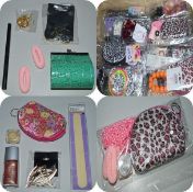 50 x Girls Beauty Gift Sets - Each Set Includes Items Such as a Stylish Purse, Ear Rings, Hair Bobbl