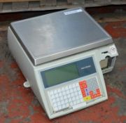 1 x Avery Berkel M100 Scales - CL185 - Ref: DSY0199 - Location: Stoke-on-Trent ST3