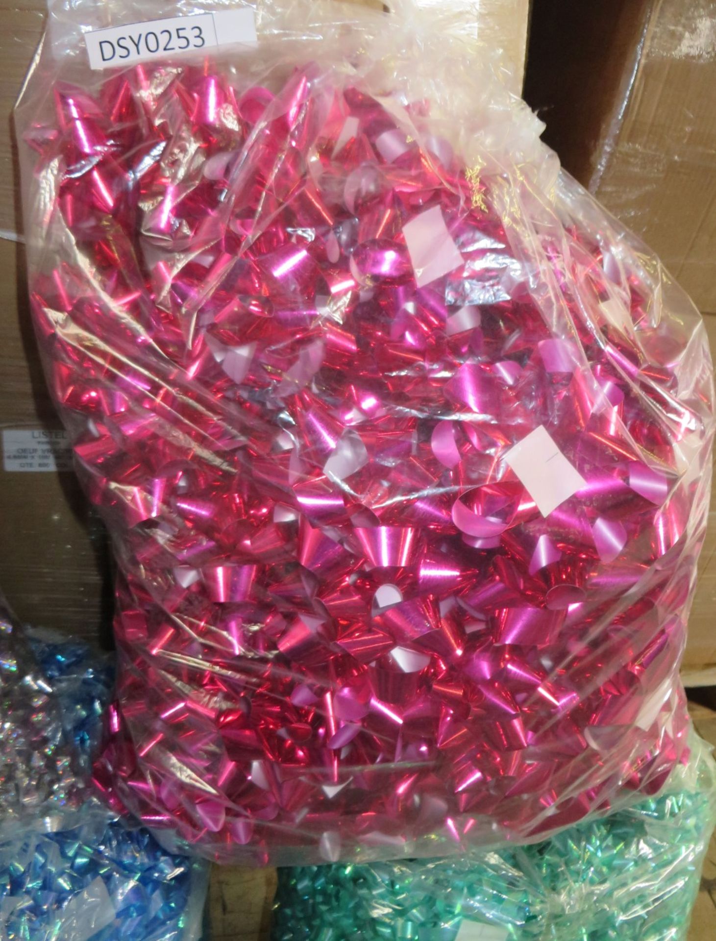 5 x Large Bags of New Self-Adhesive Present Bows - CL185 - Ref: DSY0253 - Location: Stoke-on-Trent S - Image 3 of 9