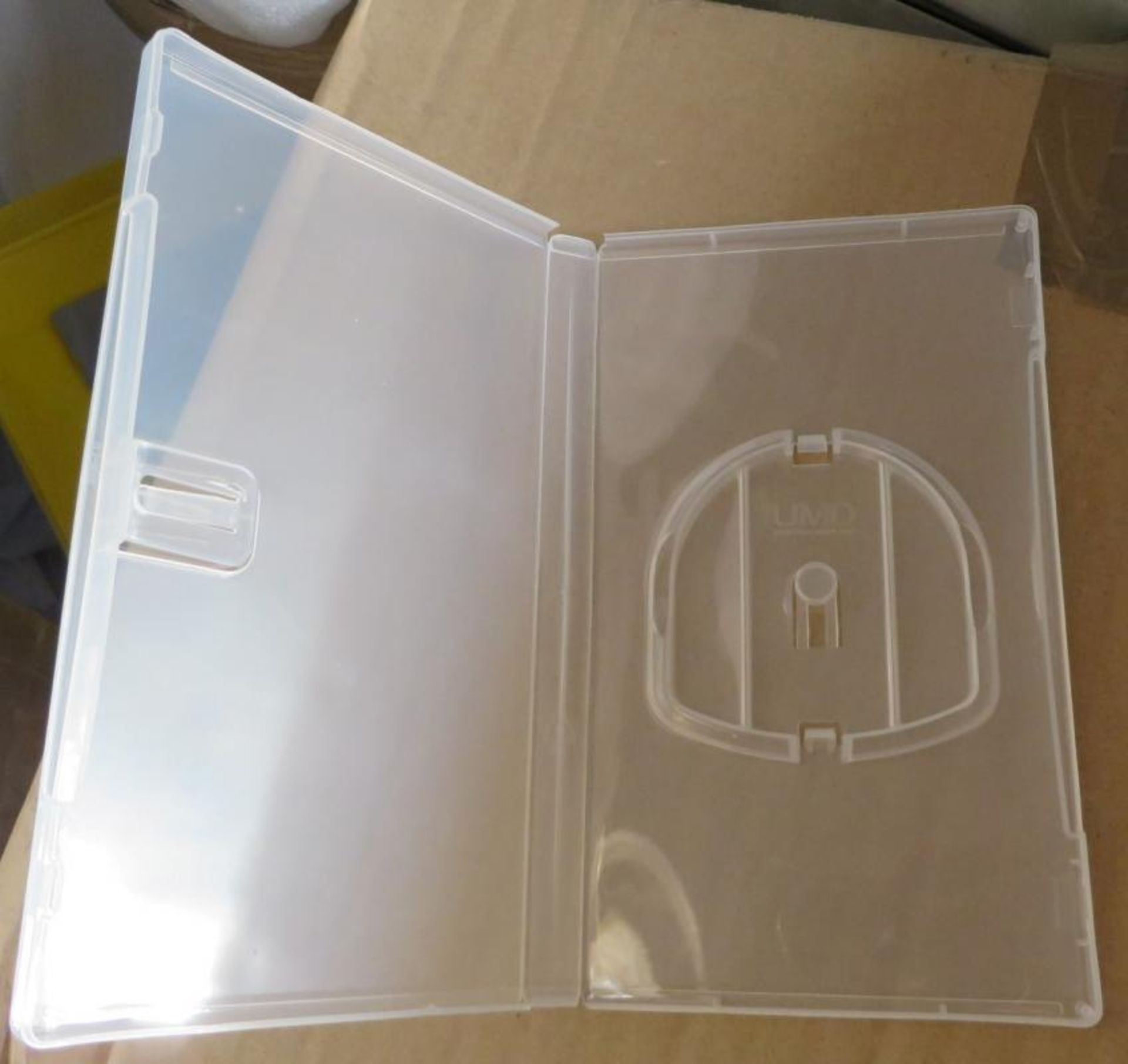 100 x UMD PSP Clear Cases - Ref: DRT0230 - CL185 - Location: Stoke-on-Trent ST3 - Image 5 of 6