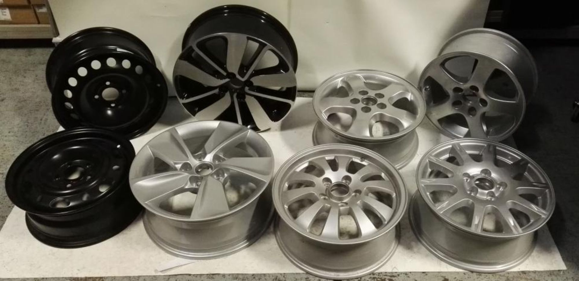 8 x Assorted Alloy Wheels - 15" to 17" - Saab, Opel, Vauxhall, Renault, BBS - CL084 - Location: Altr - Image 4 of 9