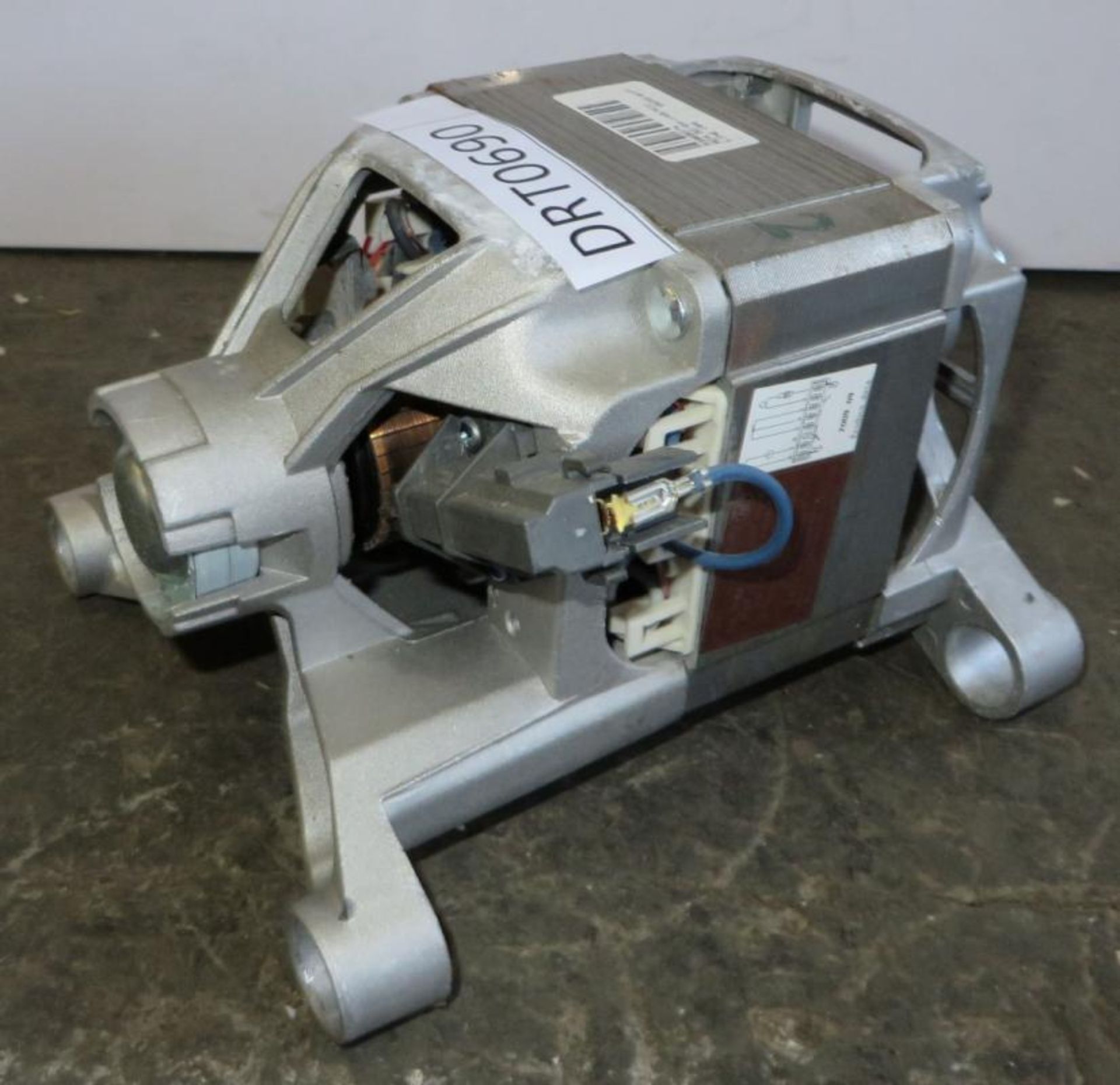 1 x MCA 52/64 148 Washing Machine Motor - CL185 - Ref: DRT0690 - Location: Stoke ST3 - Image 2 of 7