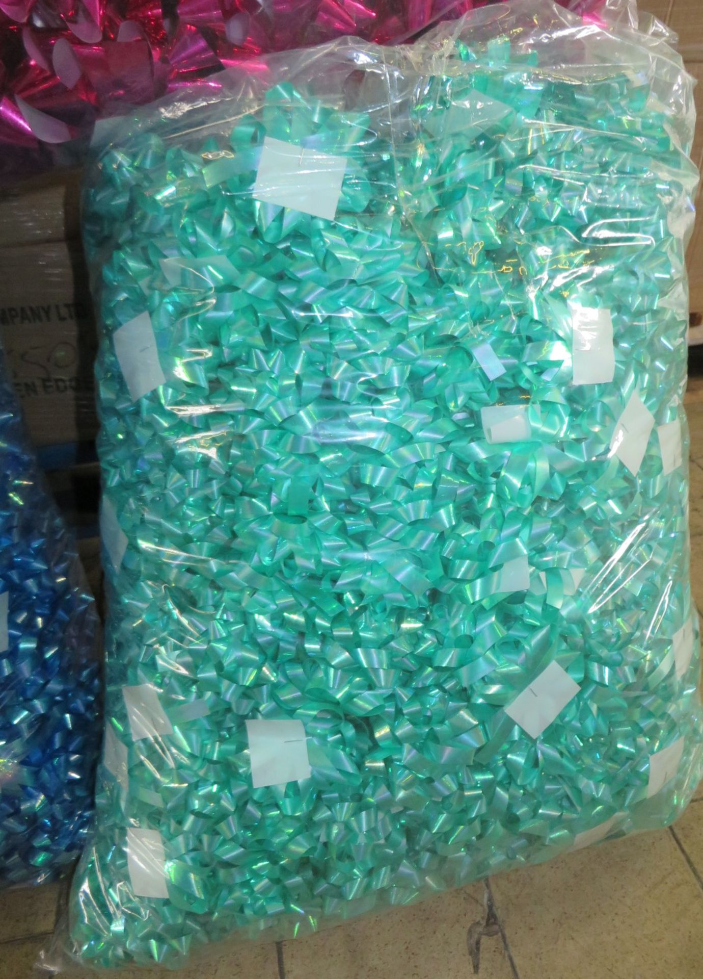 5 x Large Bags of New Self-Adhesive Present Bows - CL185 - Ref: DSY0253 - Location: Stoke-on-Trent S - Image 2 of 9