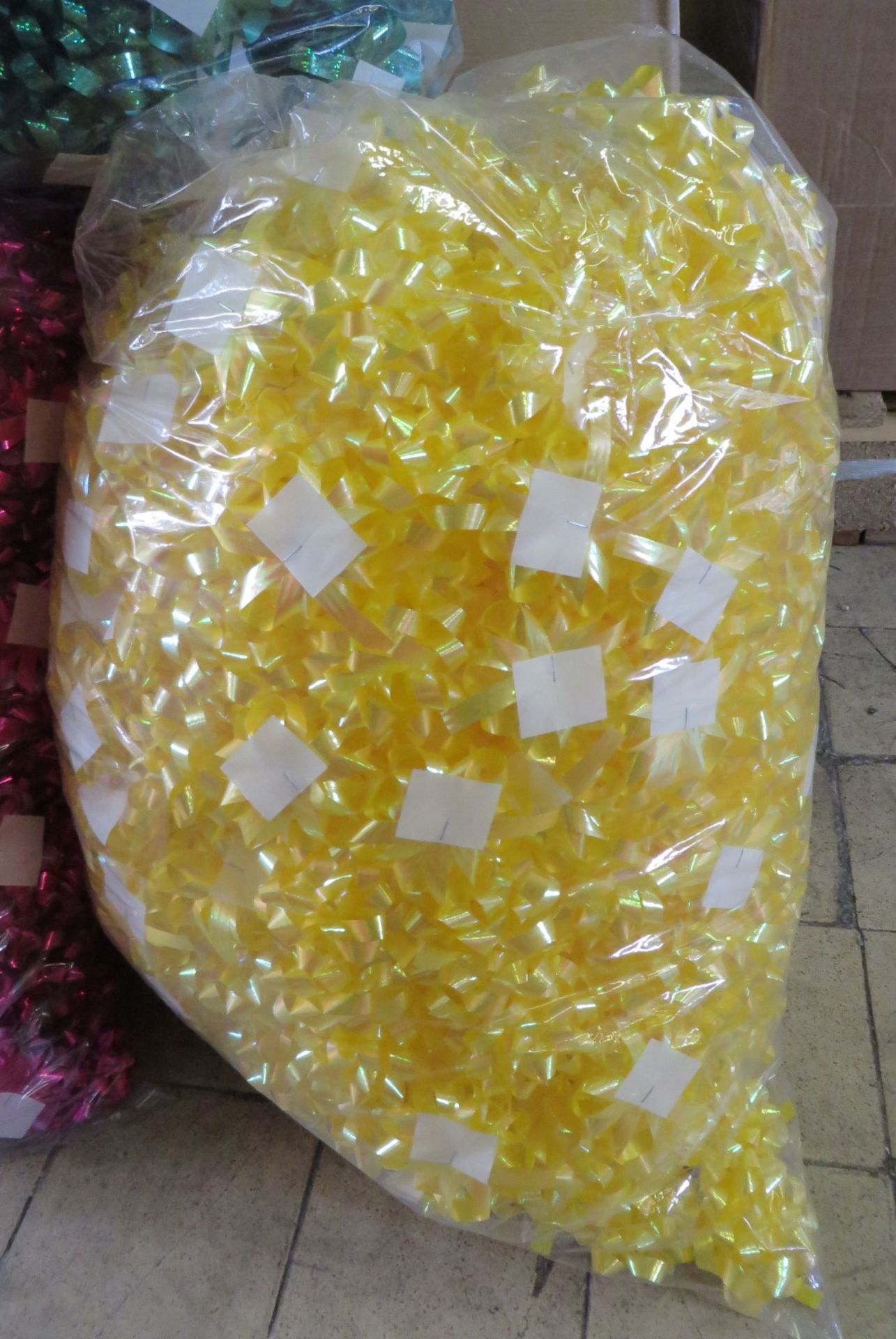 5 x Large Bags of New Self-Adhesive Present Bows - CL185 - Ref: DSY0252 - Location: Stoke-on-Trent S - Image 3 of 8