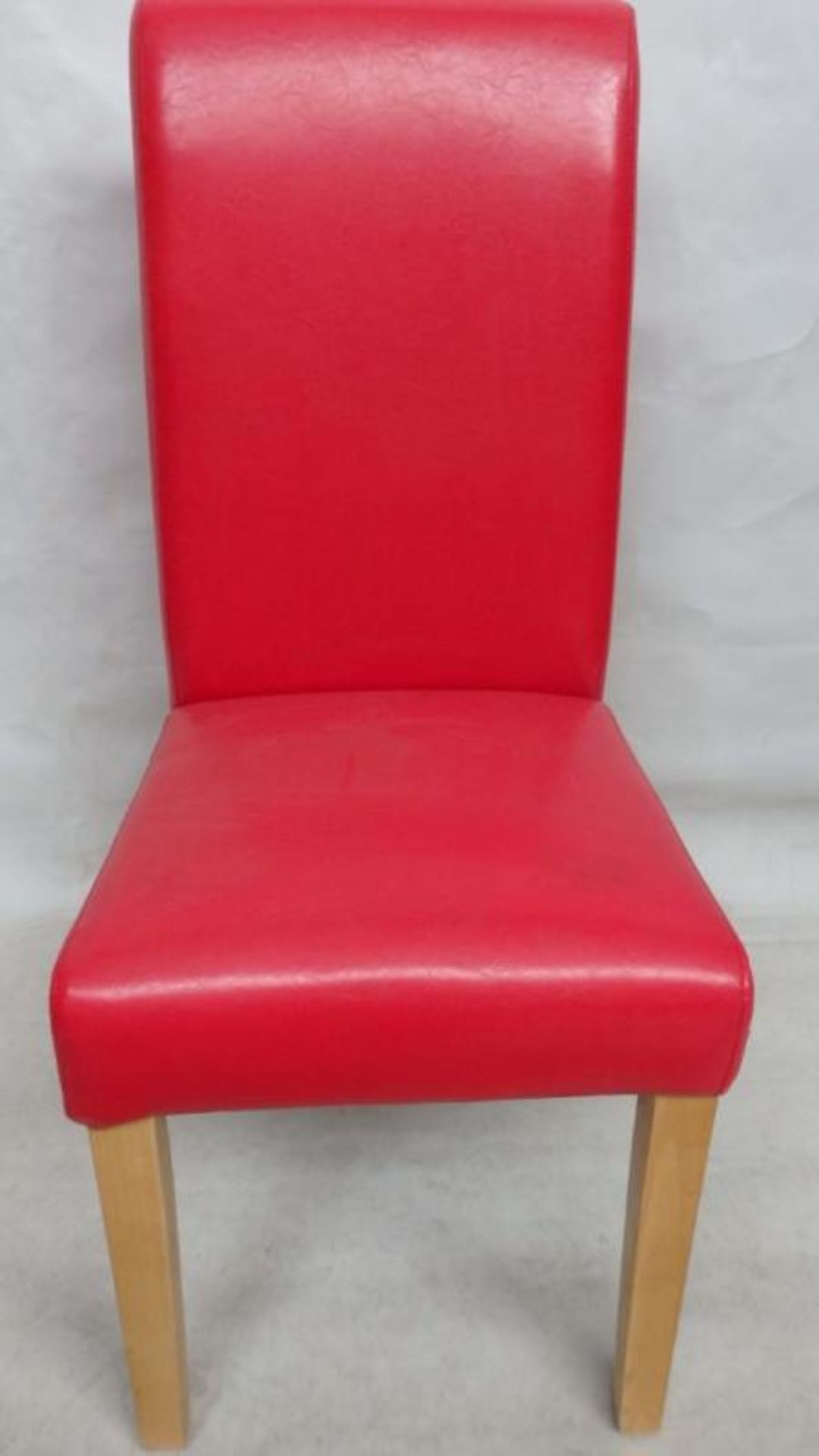 1 x Stylish Dining Room Chair In Soft Red Leather - 107cm x 47cm - Ref: WHI010 - Location: