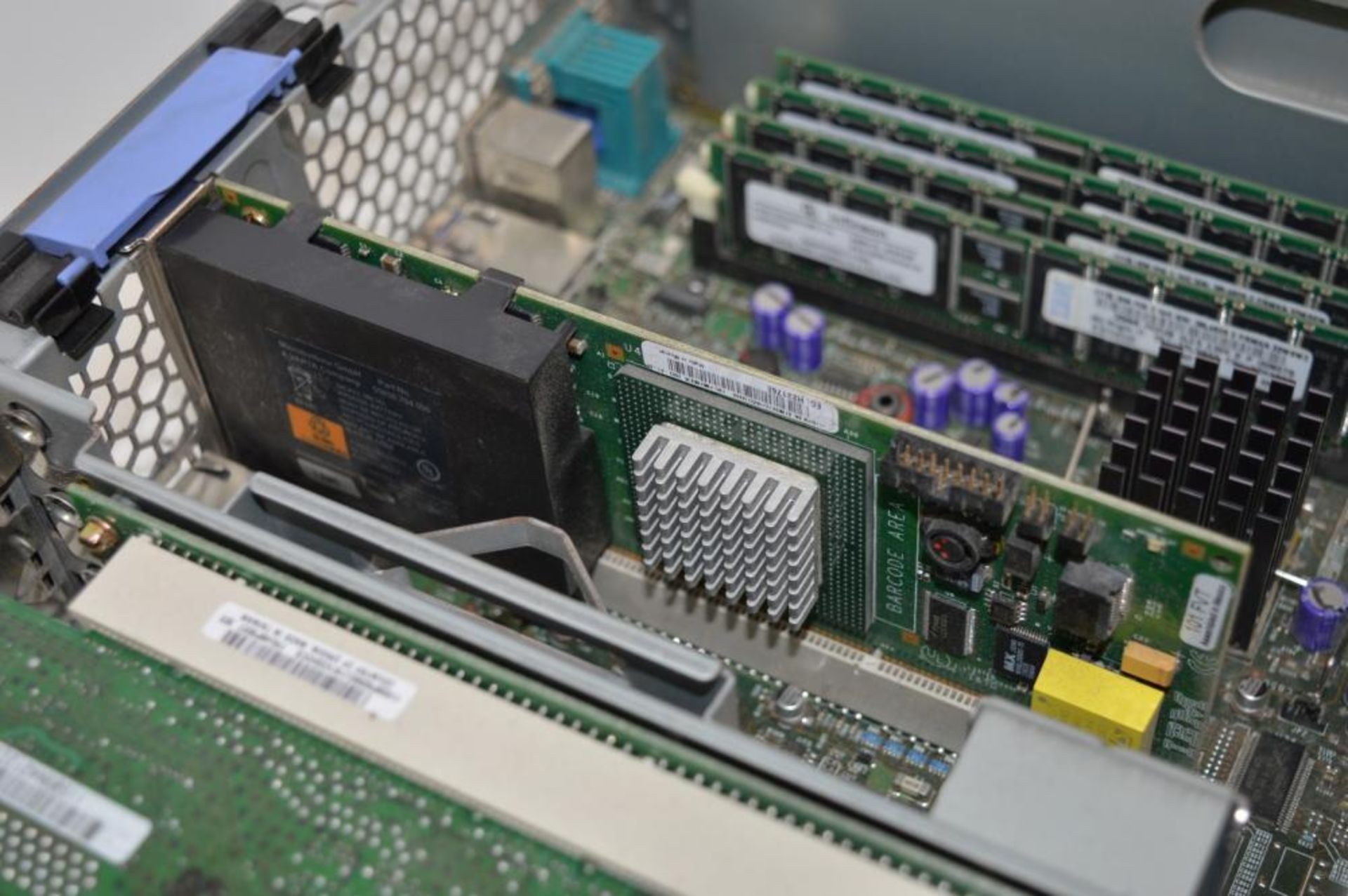 1 x IBM xSeries 345 Server - Includes Dual Xeon Processors, 1gb Ram, Raid Card - Hard Disk Drives - Image 6 of 6