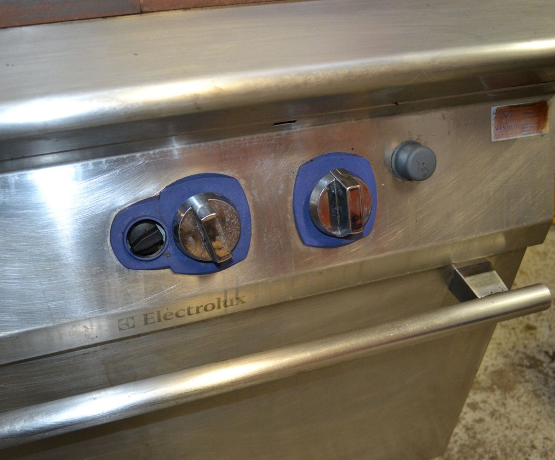 1 x Electrolux Commercial Stainless Steel Solid Top Oven With a Durable Cast-iron Cooking - Image 4 of 11