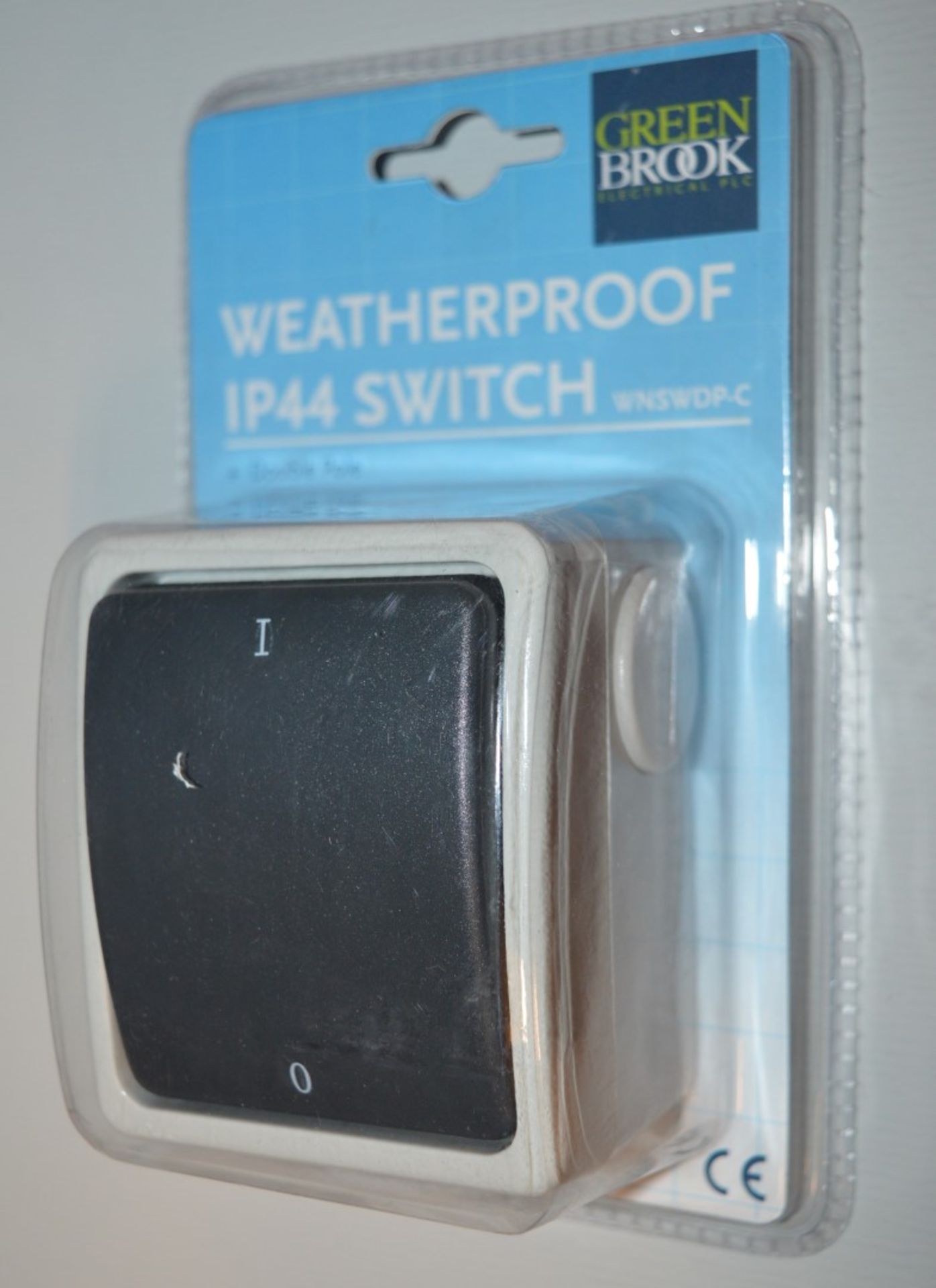 14 x Greenbrook Weatherproof Outdoor Single Switches - Suitable For Sheds etc - Brand New Stock - - Image 2 of 4