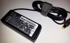 1 x ThinkPad and Lenovo 65W Ultraportable AC Laptop Adapter - New in Box - CL400 - Ref JP1035 -