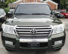 1 x Toyota Land Cruiser Amazon V8 VX-R 4.7 Petrol - Year 2010 - 48,851 Miles