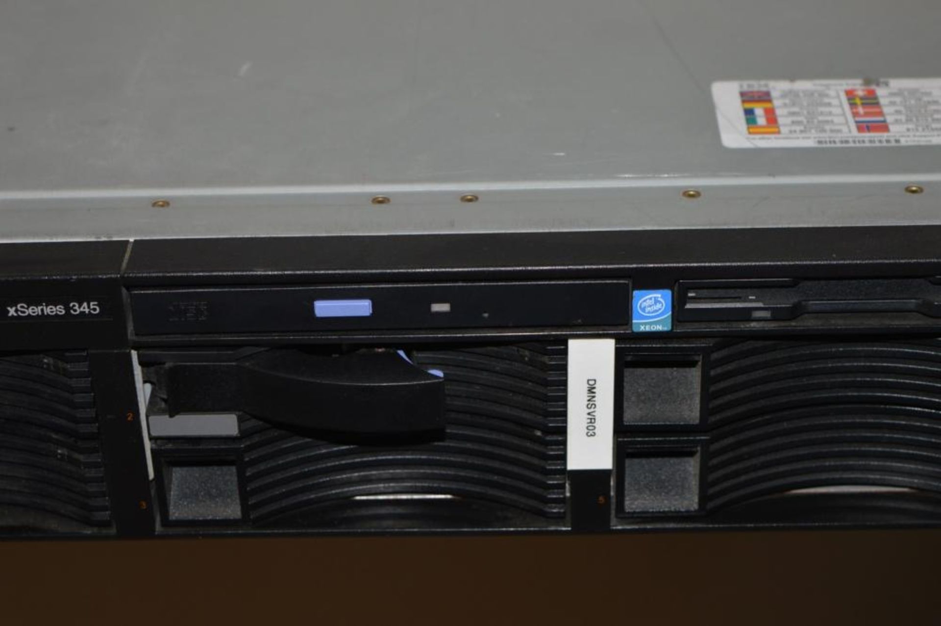 1 x IBM xSeries 345 Server - Includes Dual Xeon Processors, 1gb Ram, Raid Card - Hard Disk Drives - Image 3 of 6