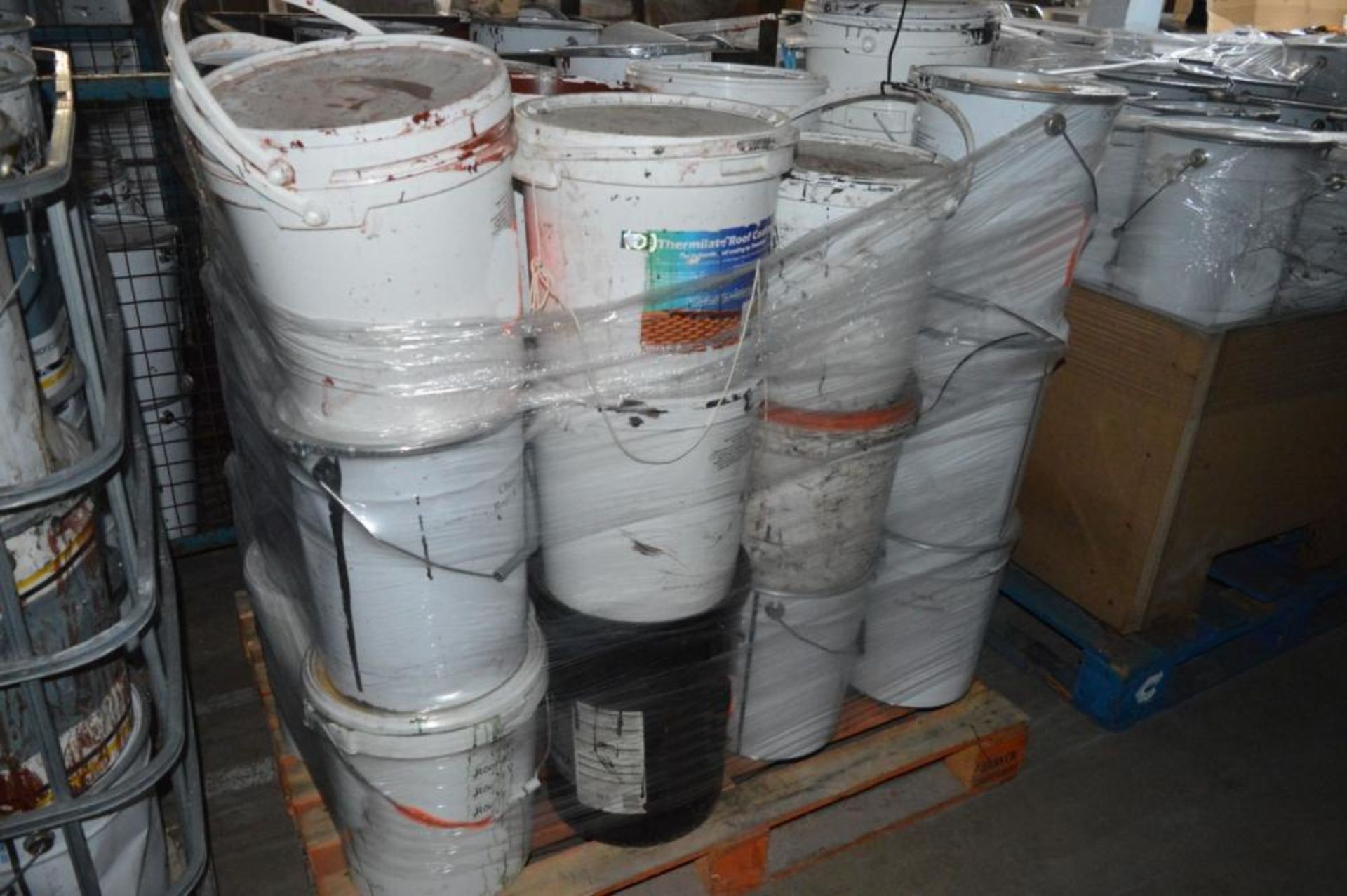 Approx. 36 x 20 Litre Assorted Tins of Paint inc. Roof & Tile, Thermilate + More - Ref: DRT0234 - - Image 3 of 3