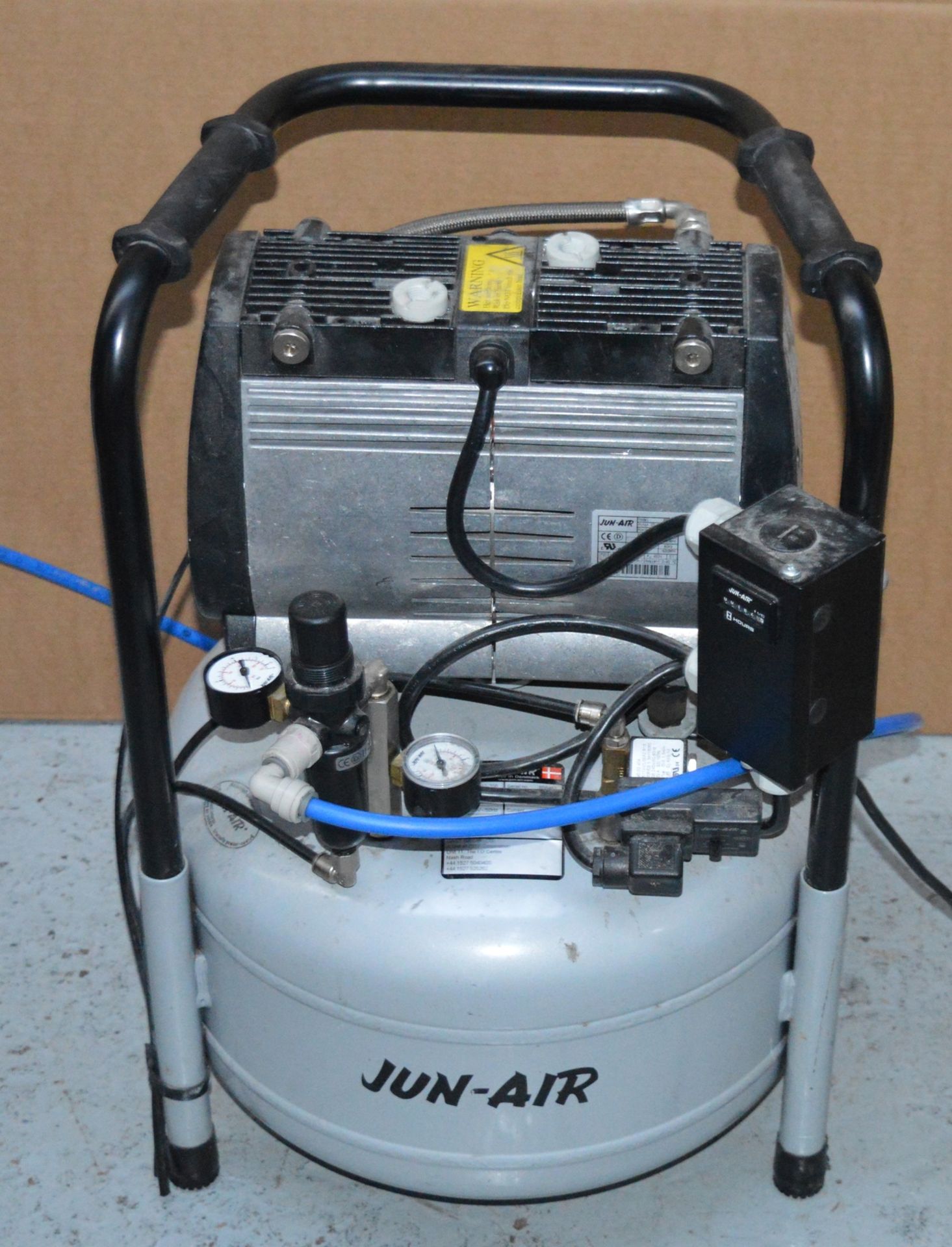 1 x Jun-Air OF302-25B Oil-free 25l Air Compressor - Good Working Order - Quiet Operation - Oil - Image 2 of 5