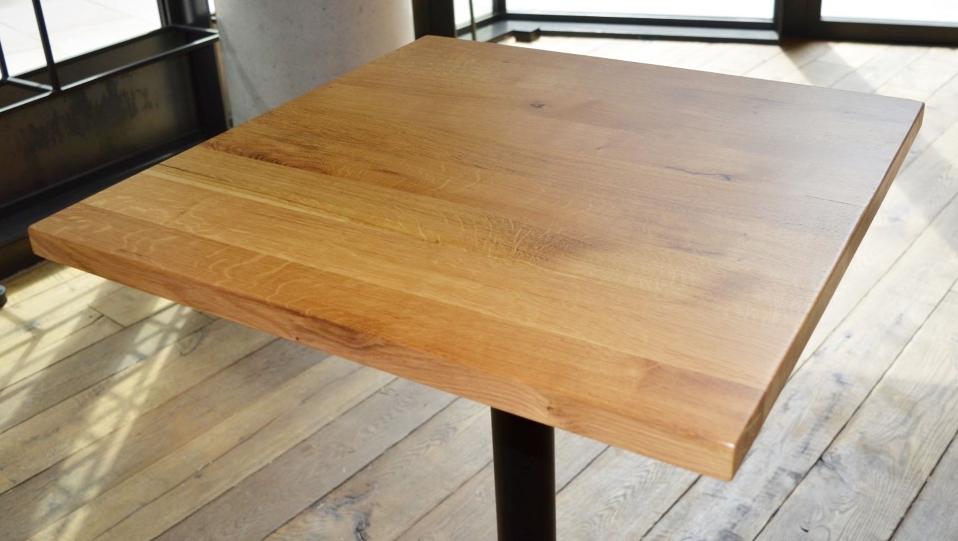 1 x Rustic Knotty Oak Poser Table - Suitable For Pubs & Restaurants - Substantial Base With Solid - Image 3 of 4