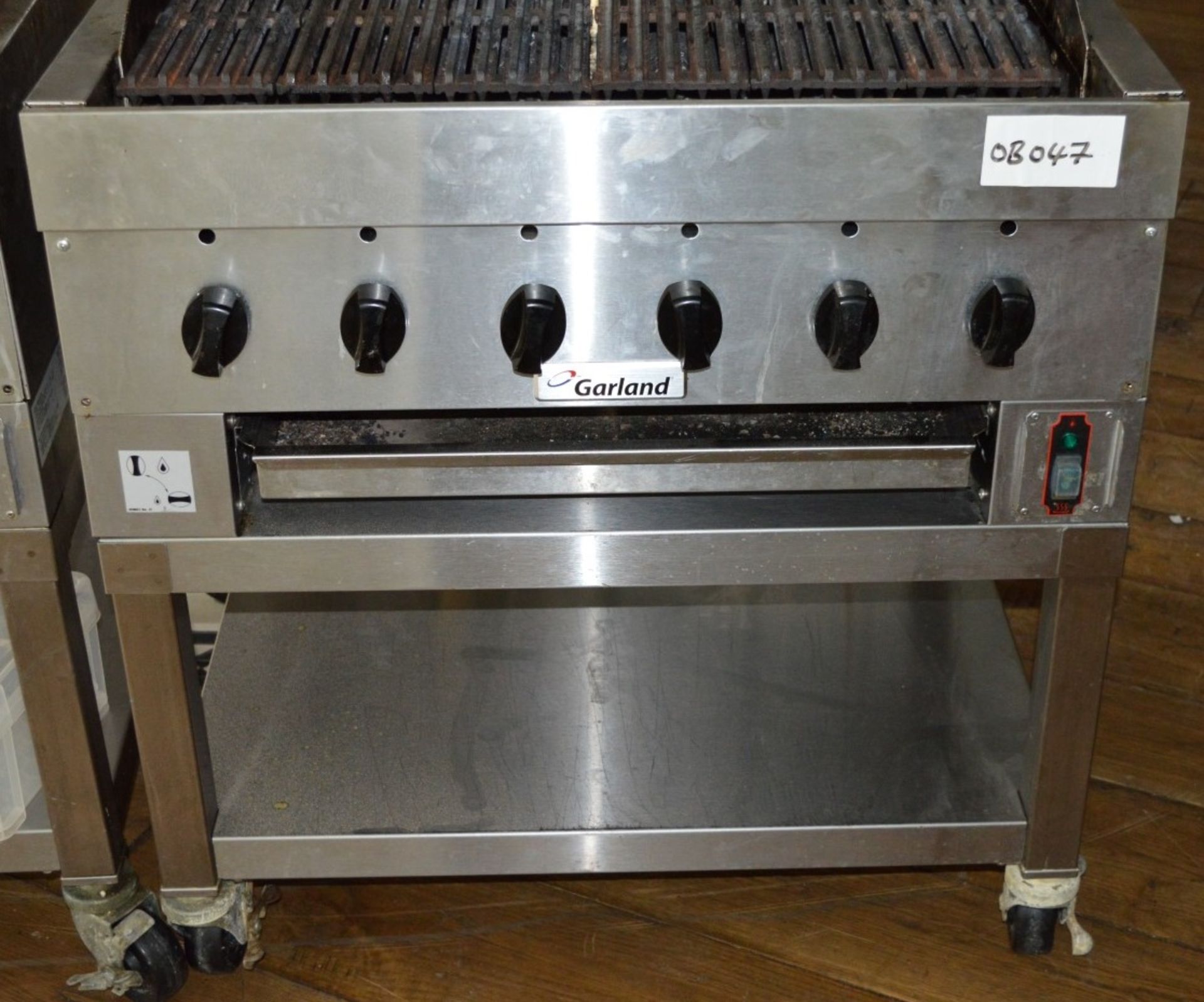 1 x Garland Griddle With Stand - H91 x W85 x D75cms - Stainless Steel - CL245 - Dual Fuel Gas and - Image 2 of 5
