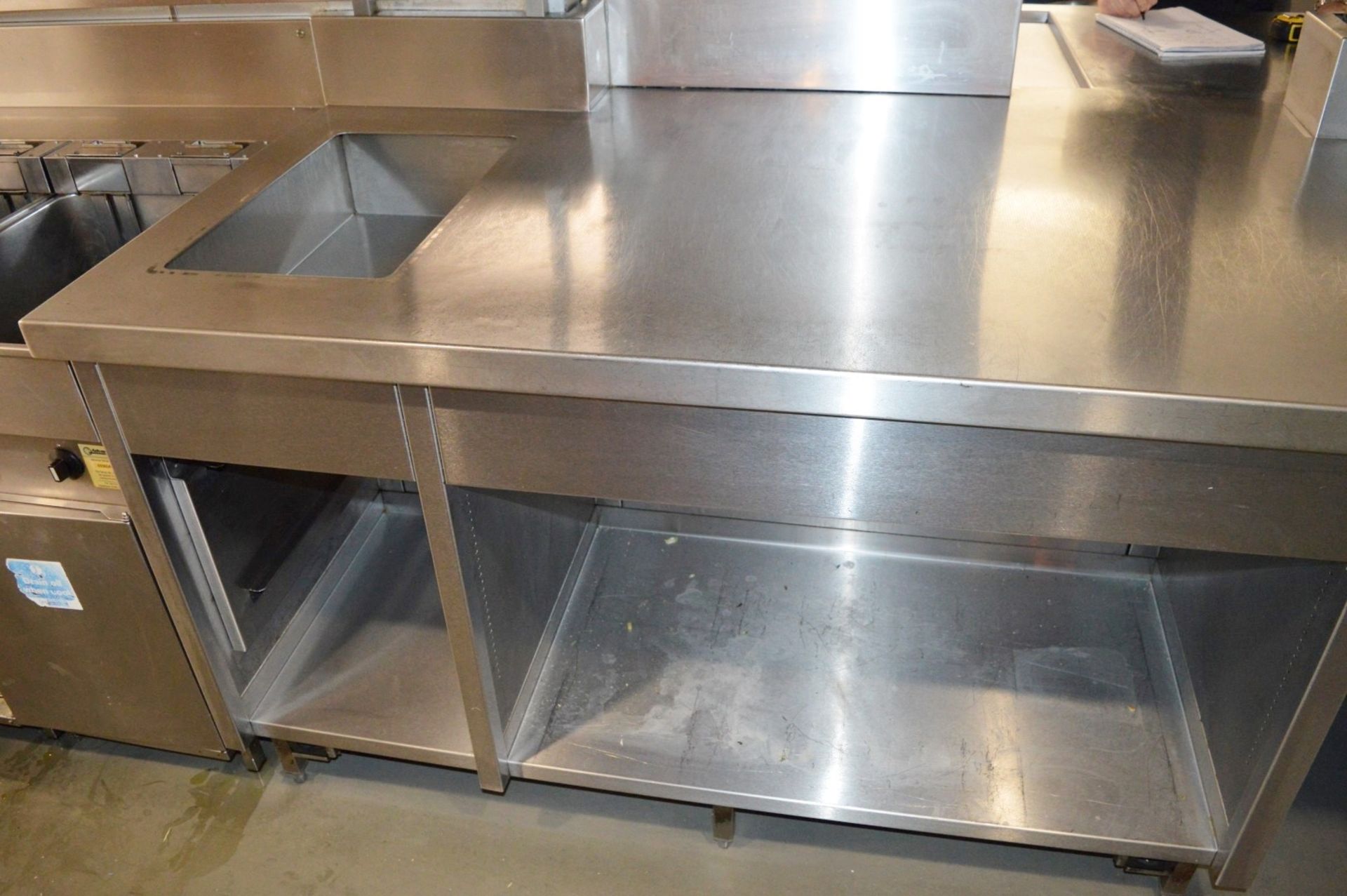 1 x Stainless Steel Centre Kitchen Island - CL245 - Location: London EC4M COLLECTIONS: Buyers will