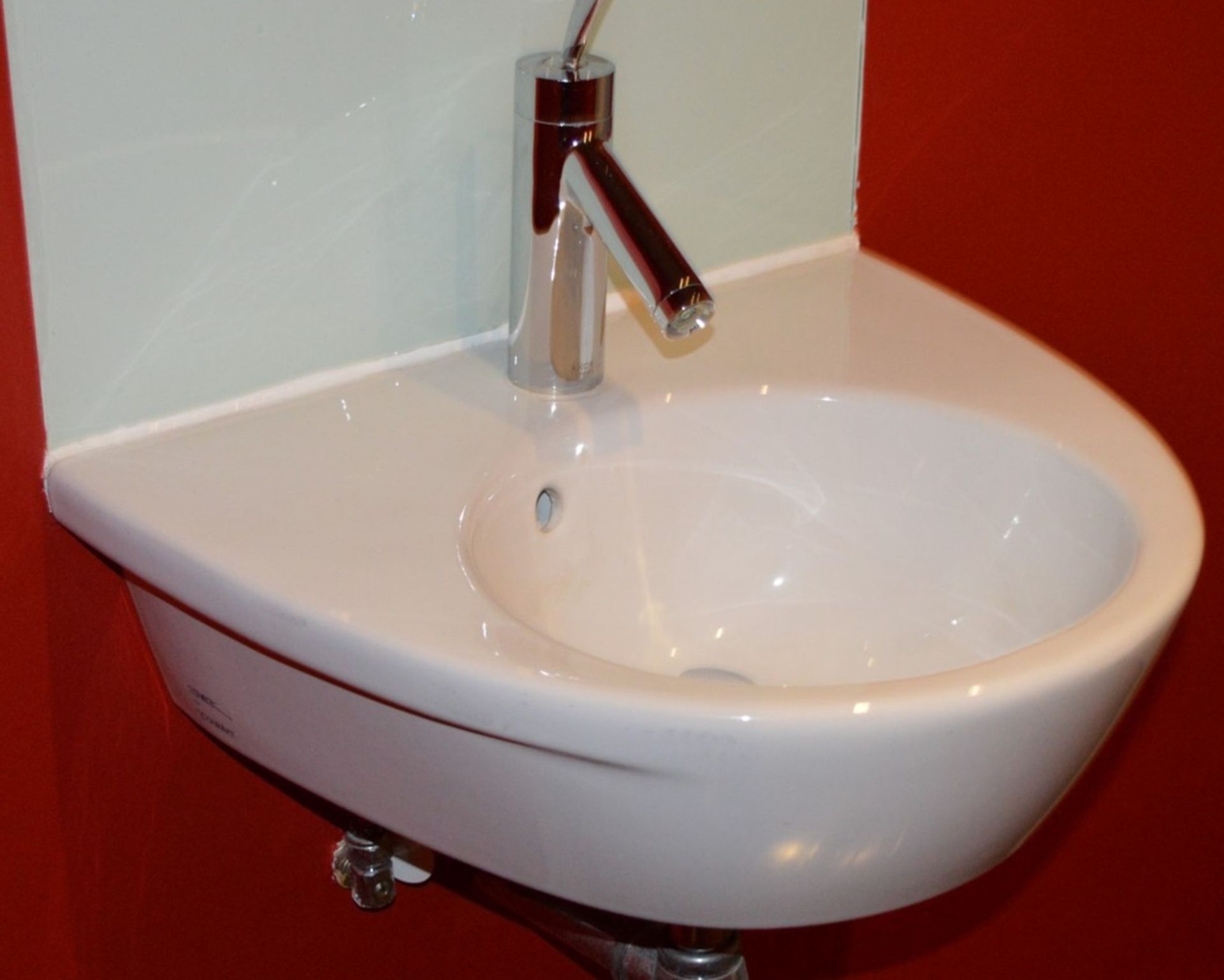 1 x Duravit Starck Toilet Suite Including Wall Hung Pan with Seat, Gerberit Wall Flusher, Wall - Image 8 of 8