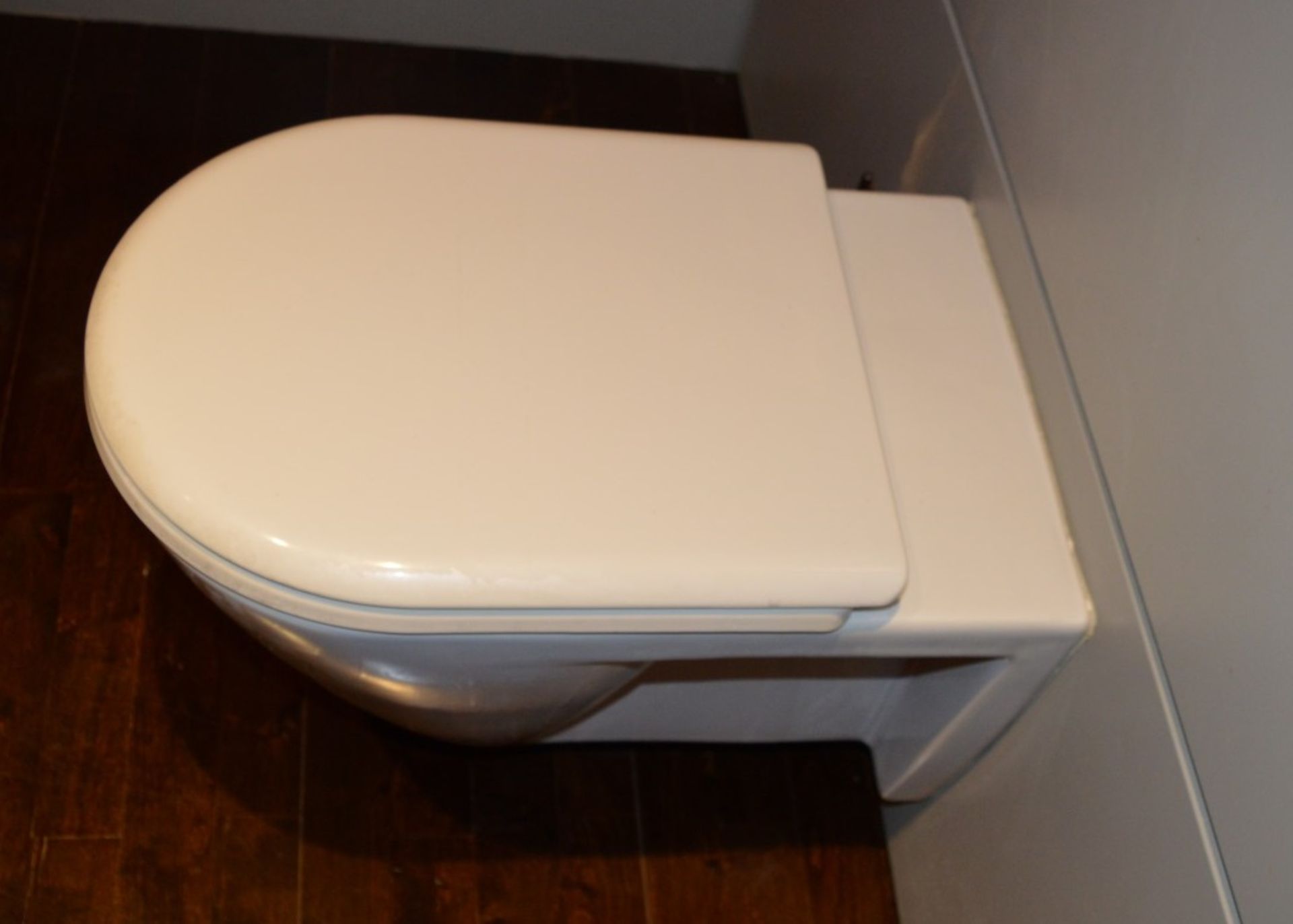 1 x Duravit Starck Toilet Suite Including Wall Hung Pan with Seat, Gerberit Wall Flusher, Wall - Image 4 of 8