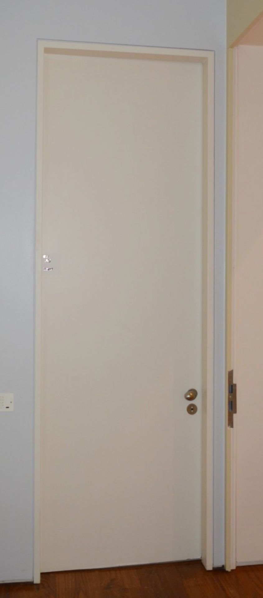 1 x Fire Resistant Internal Door - Fitted With Stylish Chrome Door Knobs, Triple Hinges and