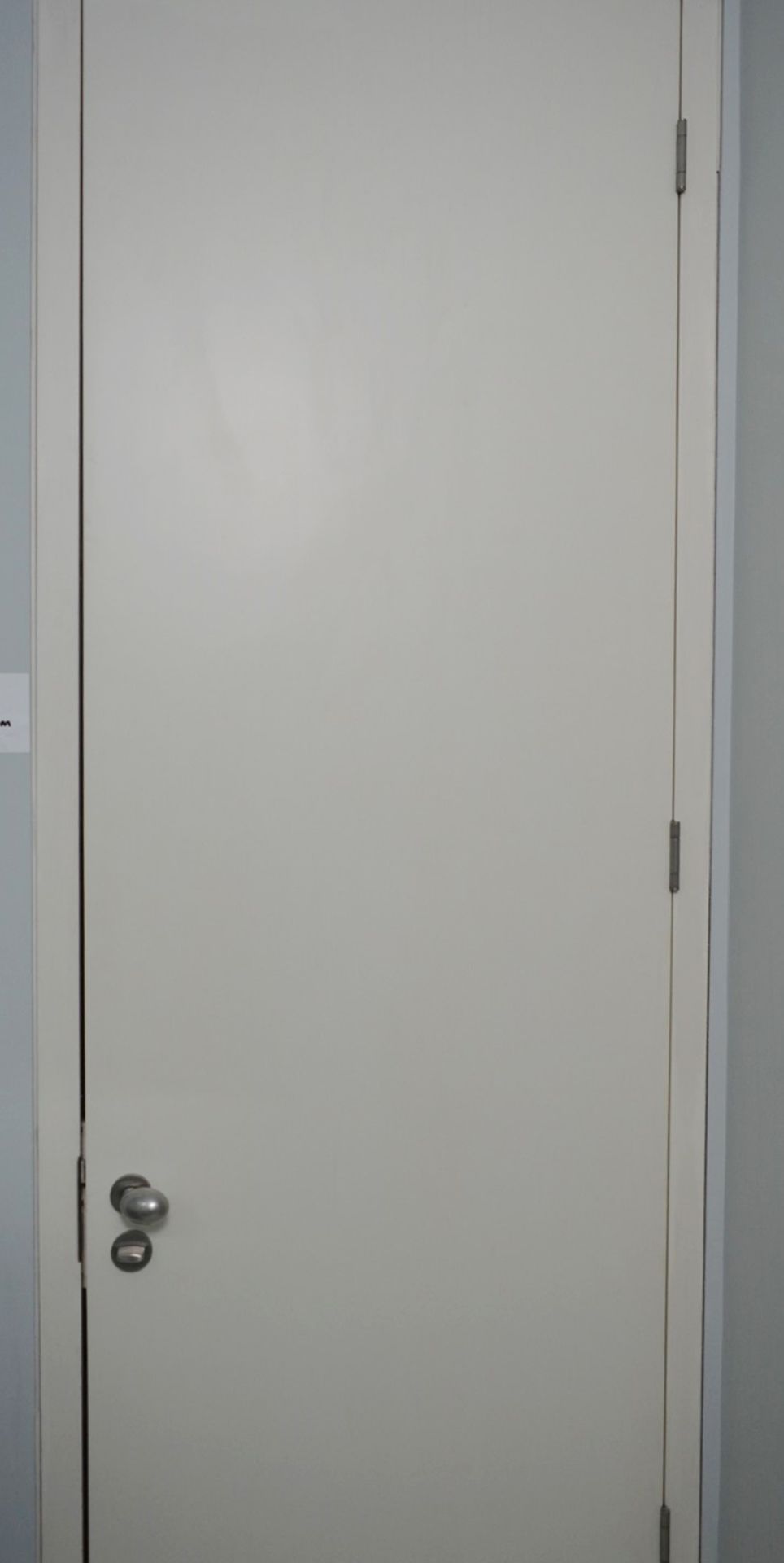 1 x Fire Resistant Internal Door - Fitted With Stylish Chrome Door Knobs, Triple Hinges and - Image 3 of 5