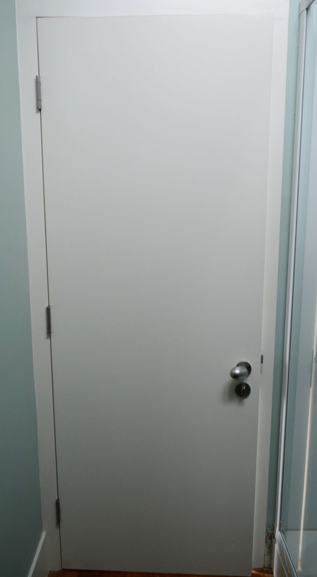 1 x Fire Resistant Internal Door - Fitted With Stylish Chrome Door Knobs, Triple Hinges and - Image 5 of 5