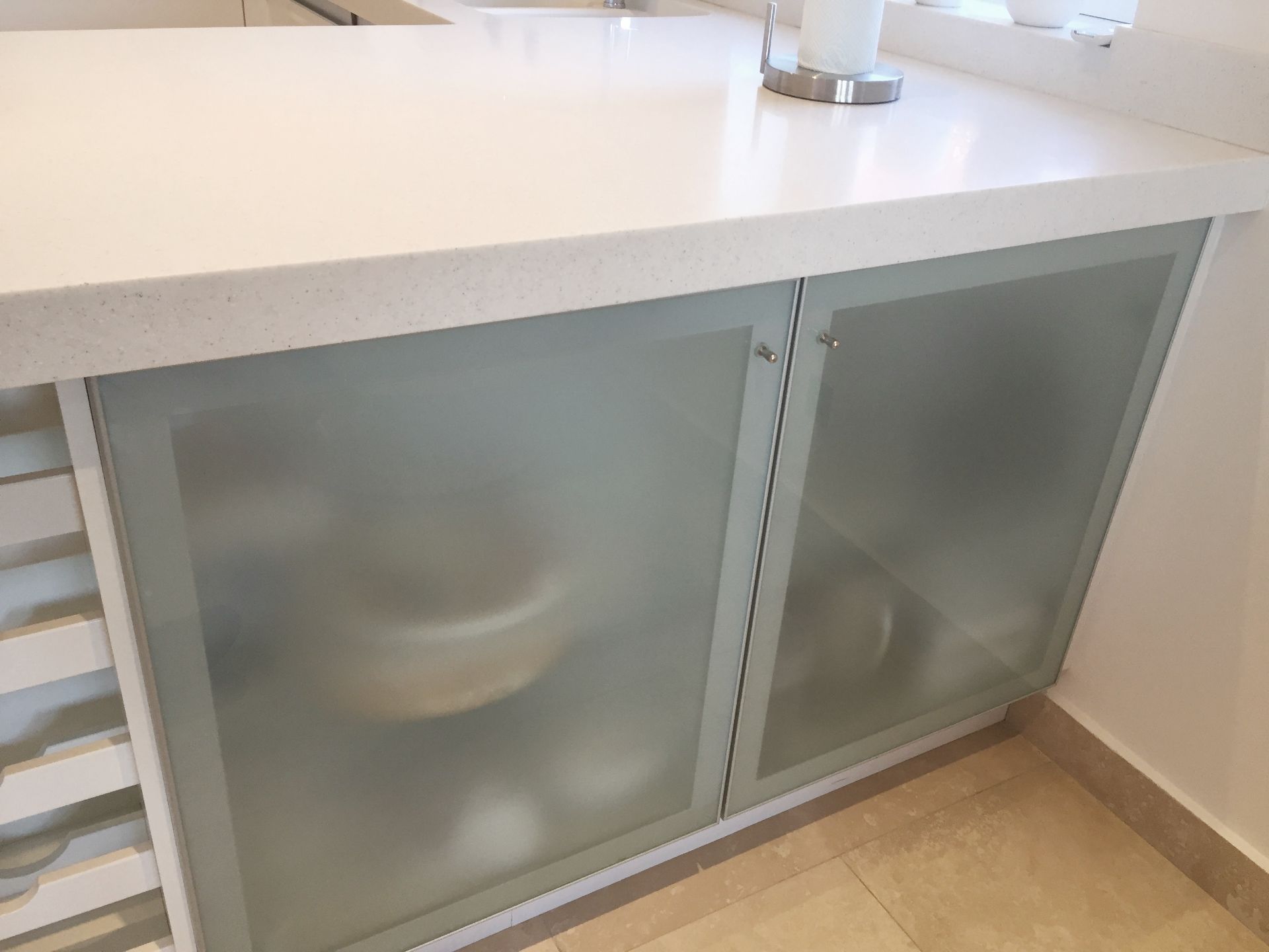 1 x Modern Gloss White Bespoke Fitted Kitchen By Johnson & Johnson - Features Integral Neff - Image 11 of 54