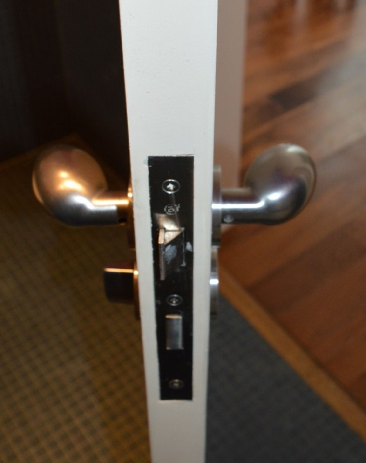 1 x Fire Resistant Internal Door - Fitted With Stylish Chrome Door Knobs, Triple Hinges and - Image 5 of 6