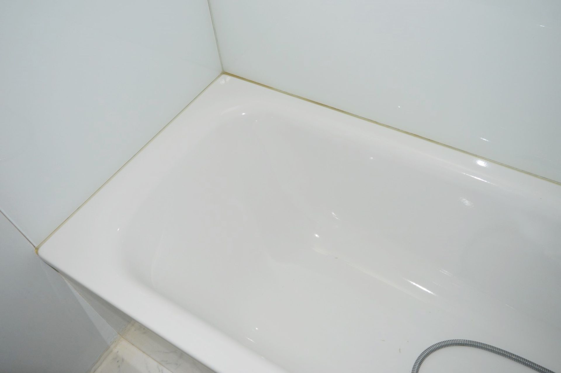 1 x Bathroom Suite Including Duravit Starck Sink Basin, Dorn Bracht Mixer Tap, Duravit Wall Hung - Image 4 of 29