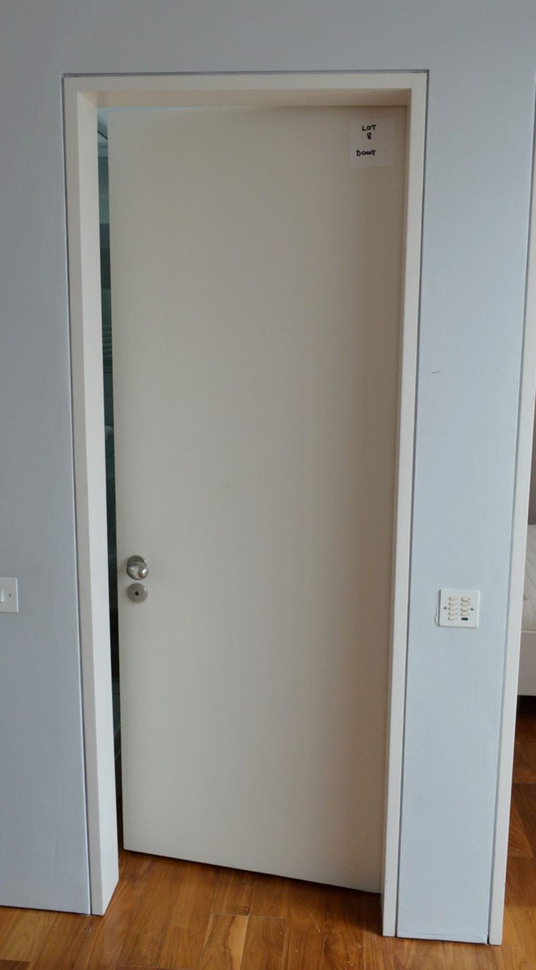 1 x Fire Resistant Internal Door - Fitted With Stylish Chrome Door Knobs, Triple Hinges and