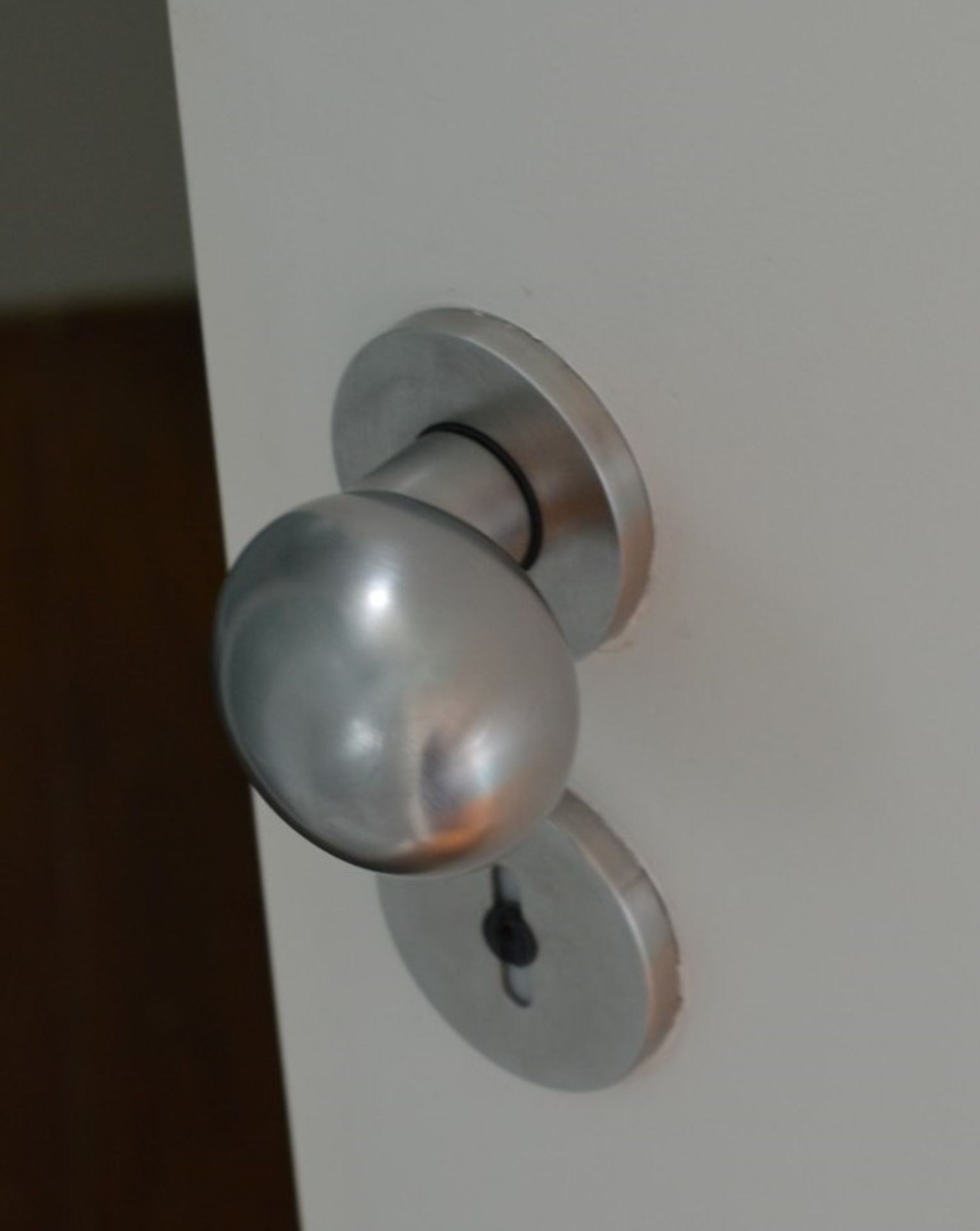 1 x Fire Resistant Internal Door - Fitted With Stylish Chrome Door Knobs, Triple Hinges and - Image 3 of 5