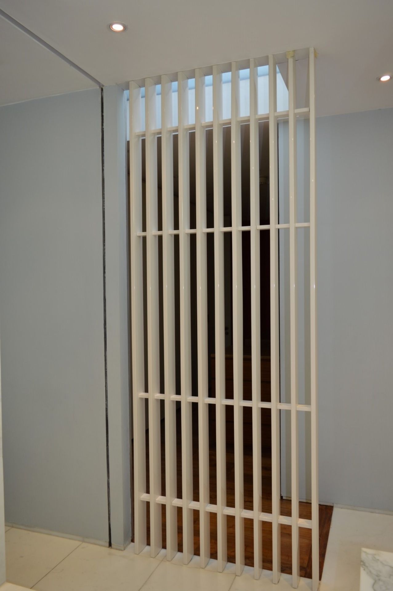 1 x Bathroom Wall Divider - Ref 54 - H262 x W107 x D10 cms - CL230 - Location: London NW8 - NO VAT