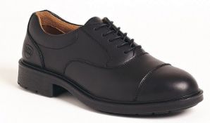 1 x Pair Of Sterling Oxford Safety Shoe With Steel Toe And Chemical/Oil Resistant Sole - Colour:
